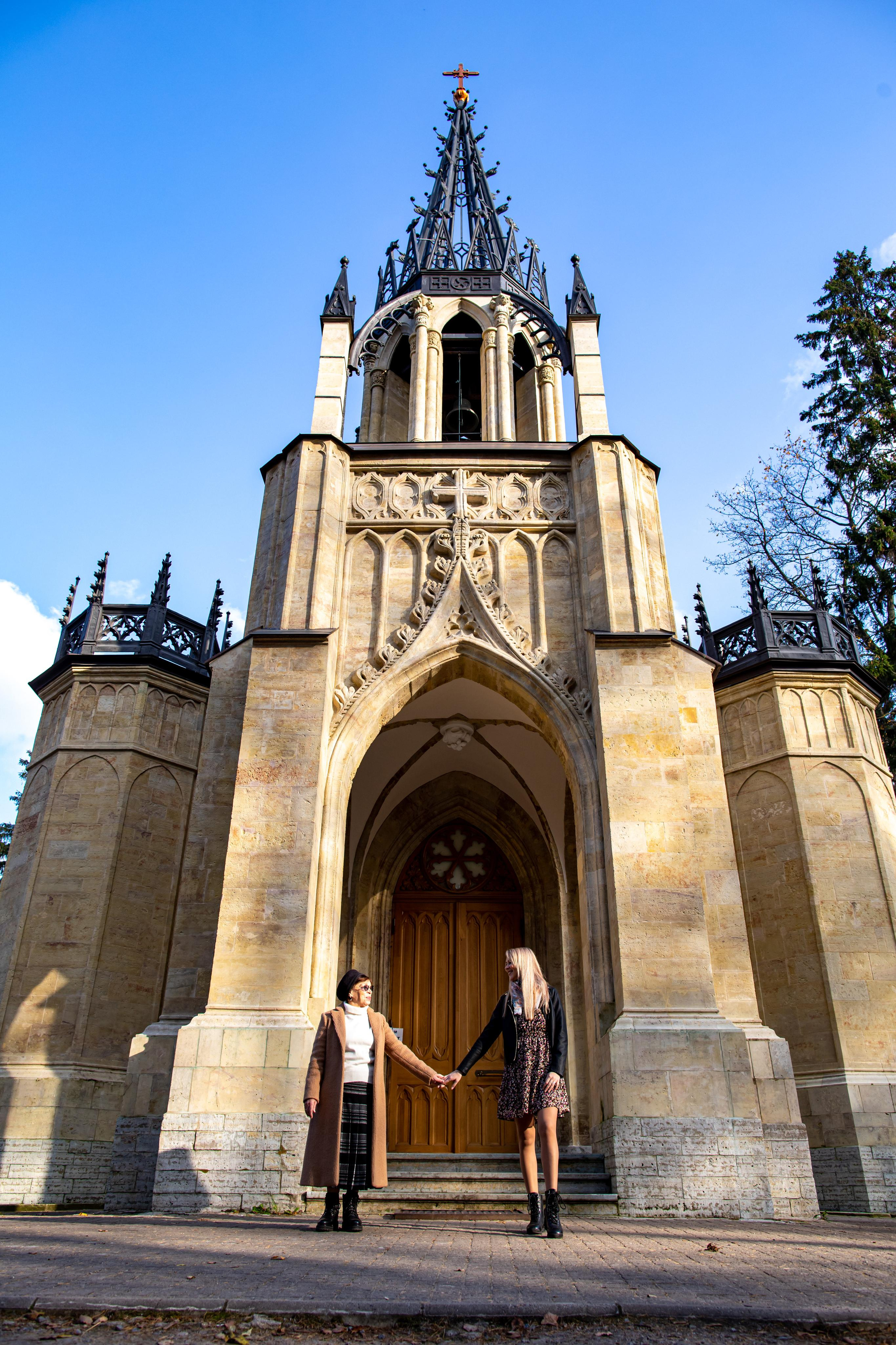 Аня с мамой Шуваловский парк. Фотограф и Видеограф в Санкт-Петербурге Алиса Шандрик