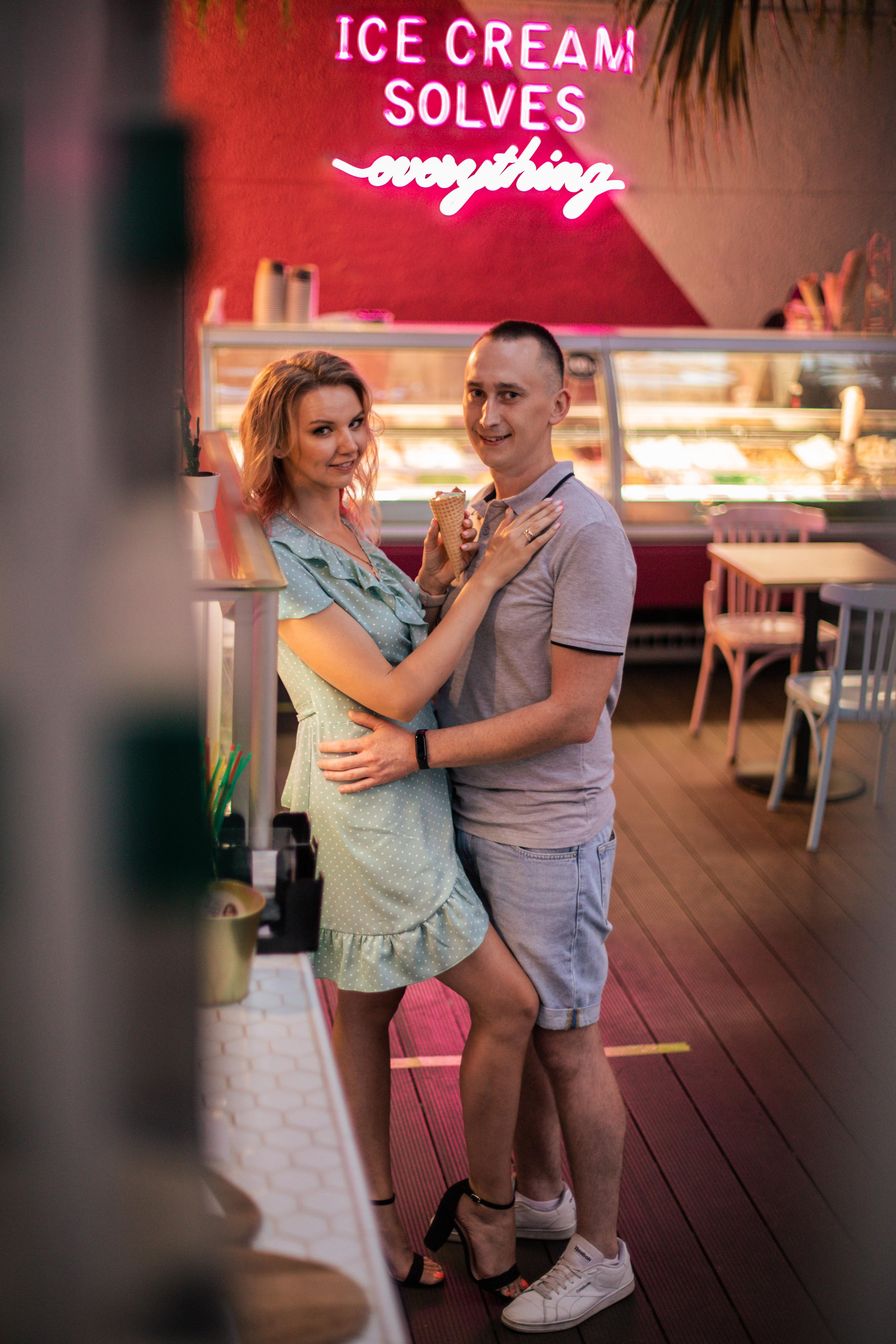 Катя с супругом Петроградка + Шоколад бар. Фотограф и Видеограф в Санкт-Петербурге Алиса Шандрик