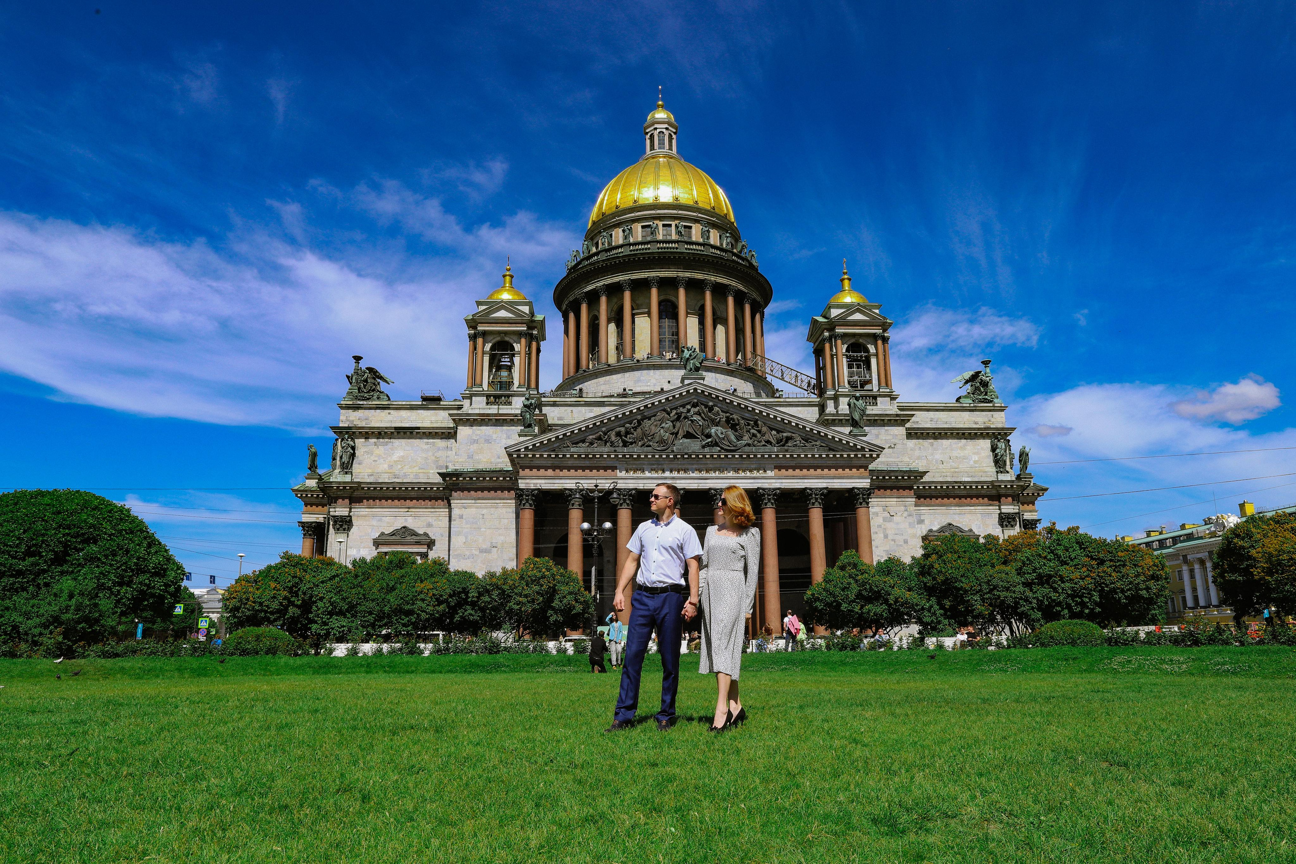 Татьяна с супругом Исакиеский собор + зеркальный дворик. Фотограф и Видеограф в Санкт-Петербурге Алиса Шандрик