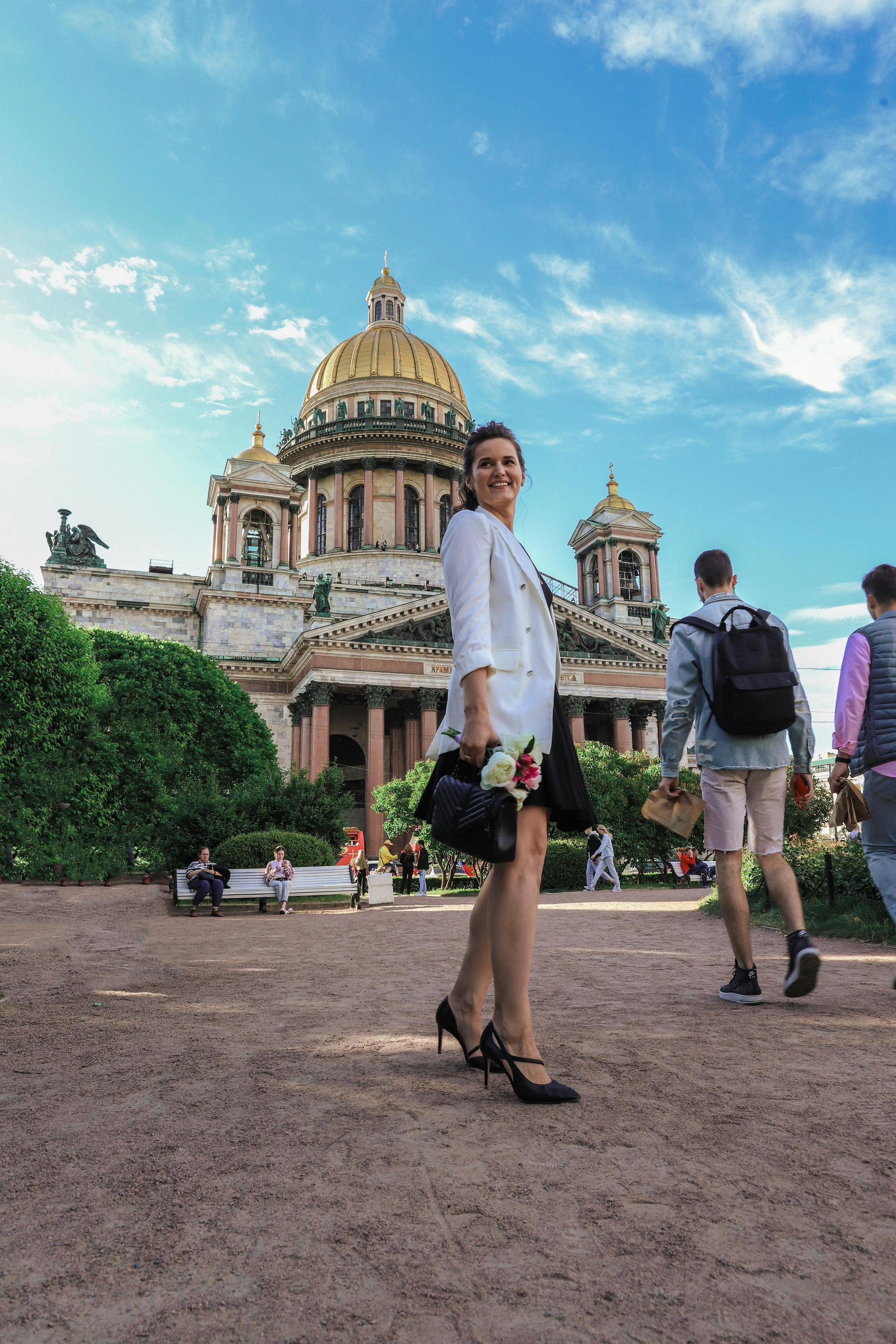 Настя Исакиевский собор + зеркальный дворик. Фотограф и Видеограф в Санкт-Петербурге Алиса Шандрик