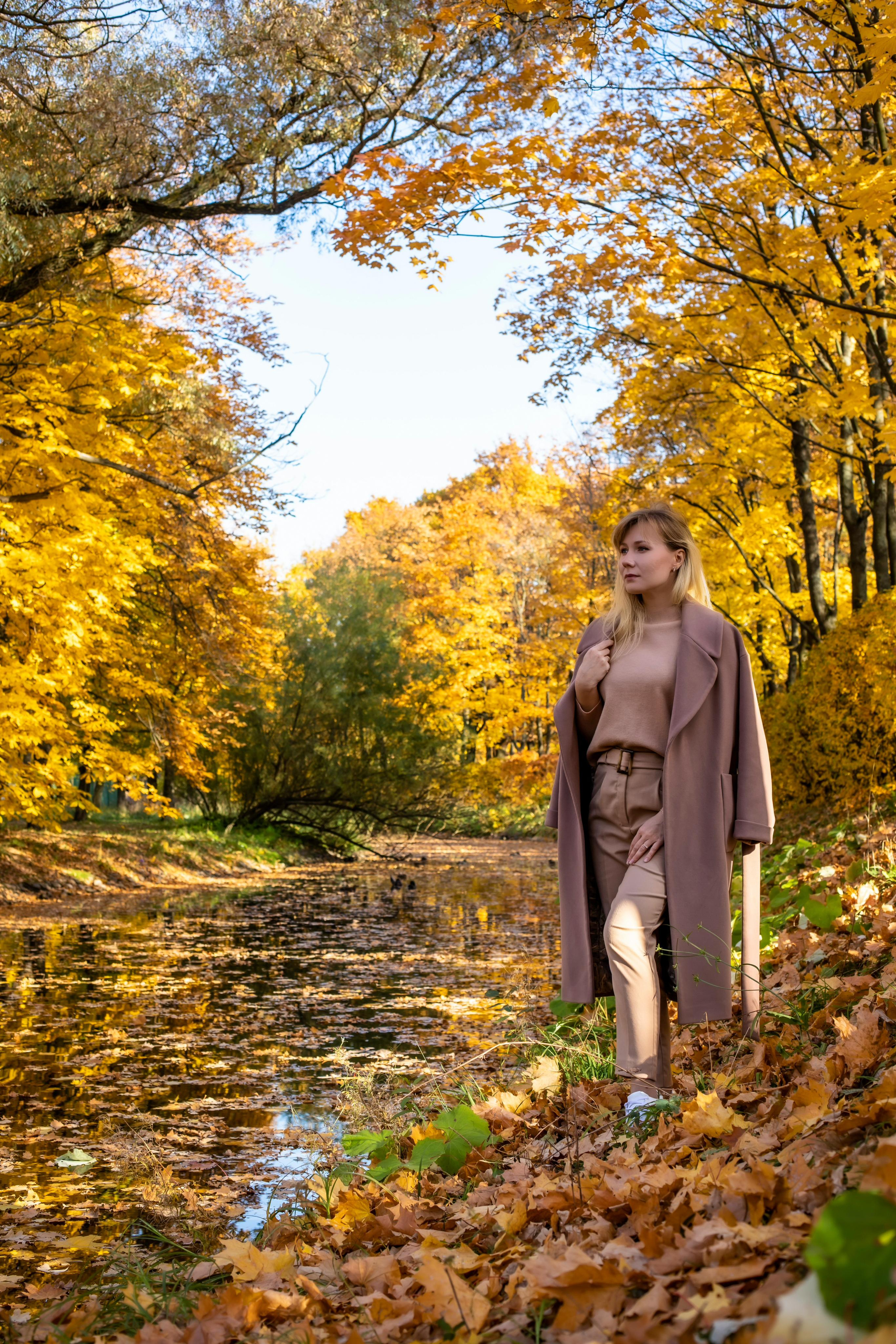 Осень. Парк победы Аня с Лерой. Фотограф и Видеограф в Санкт-Петербурге Алиса Шандрик