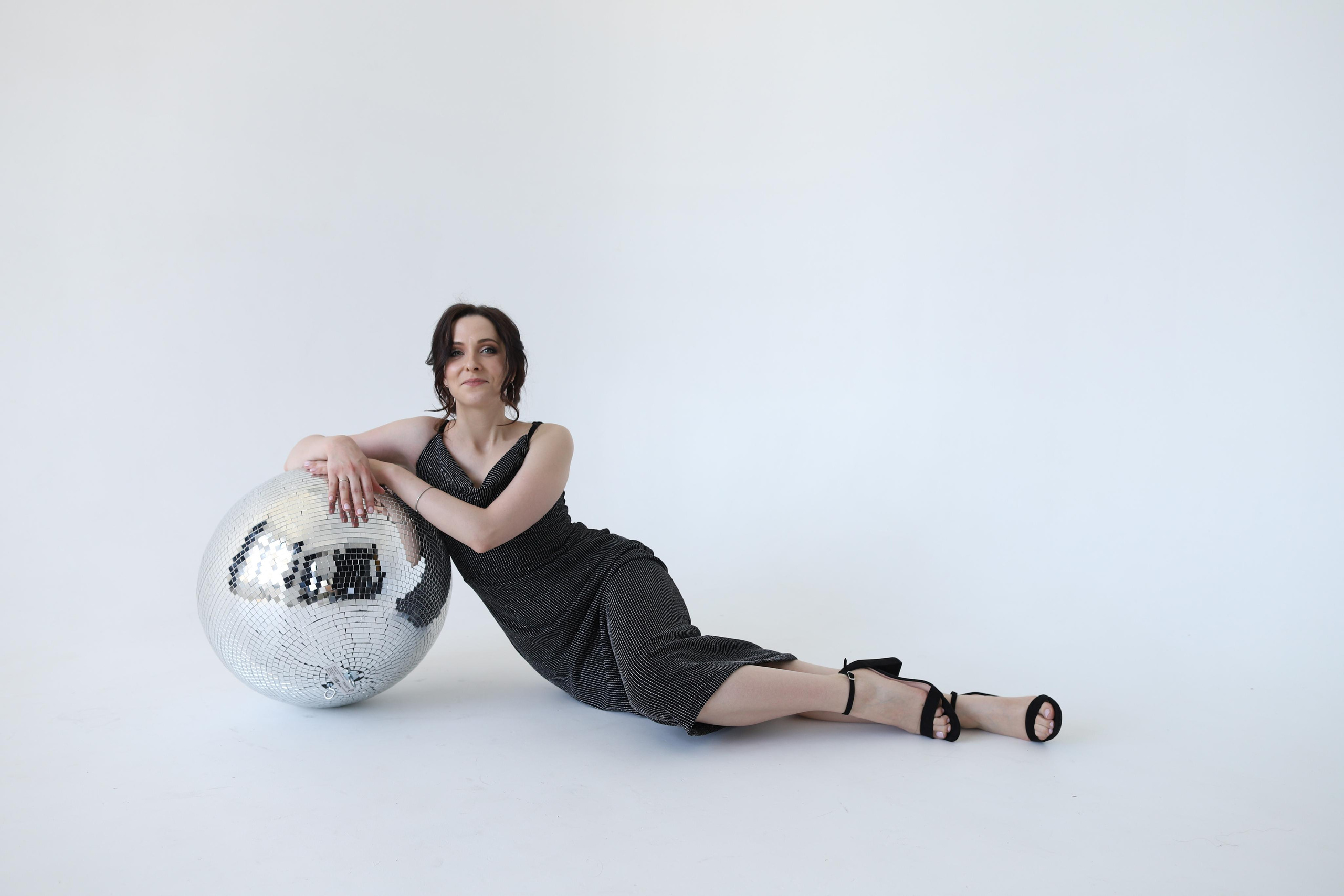 Катя с супругом т шаром. Фотограф и Видеограф в Санкт-Петербурге Алиса Шандрик