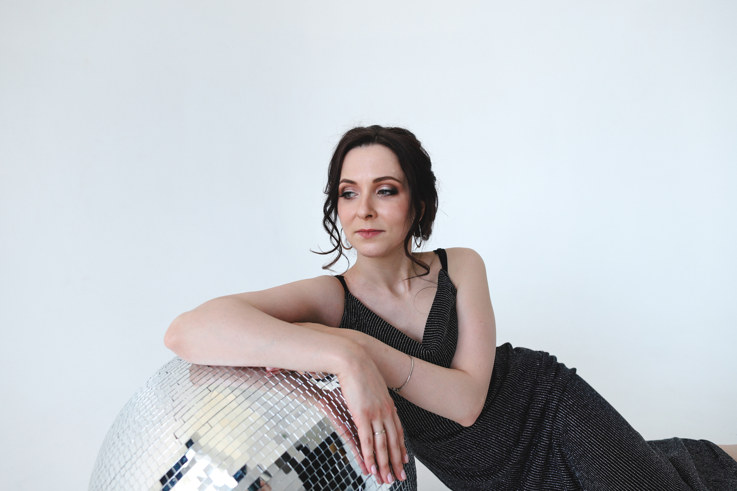 Катя с супругом т шаром. Фотограф и Видеограф в Санкт-Петербурге Алиса Шандрик