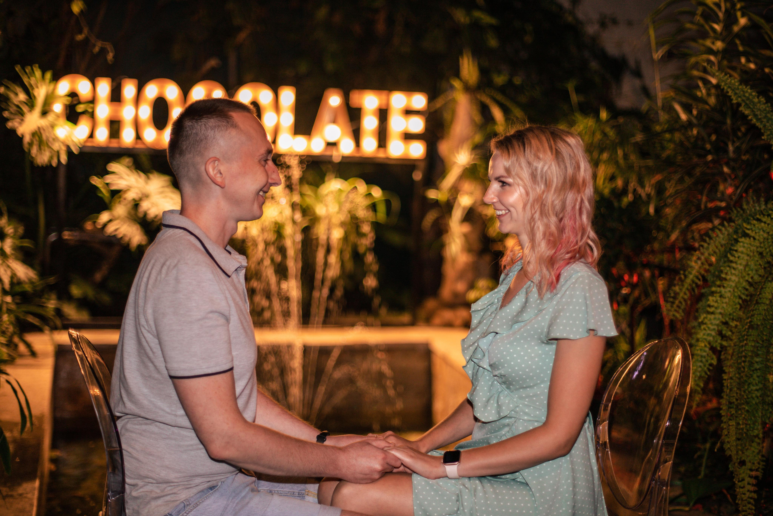 Катя с супругом Петроградка + Шоколад бар. Фотограф и Видеограф в Санкт-Петербурге Алиса Шандрик