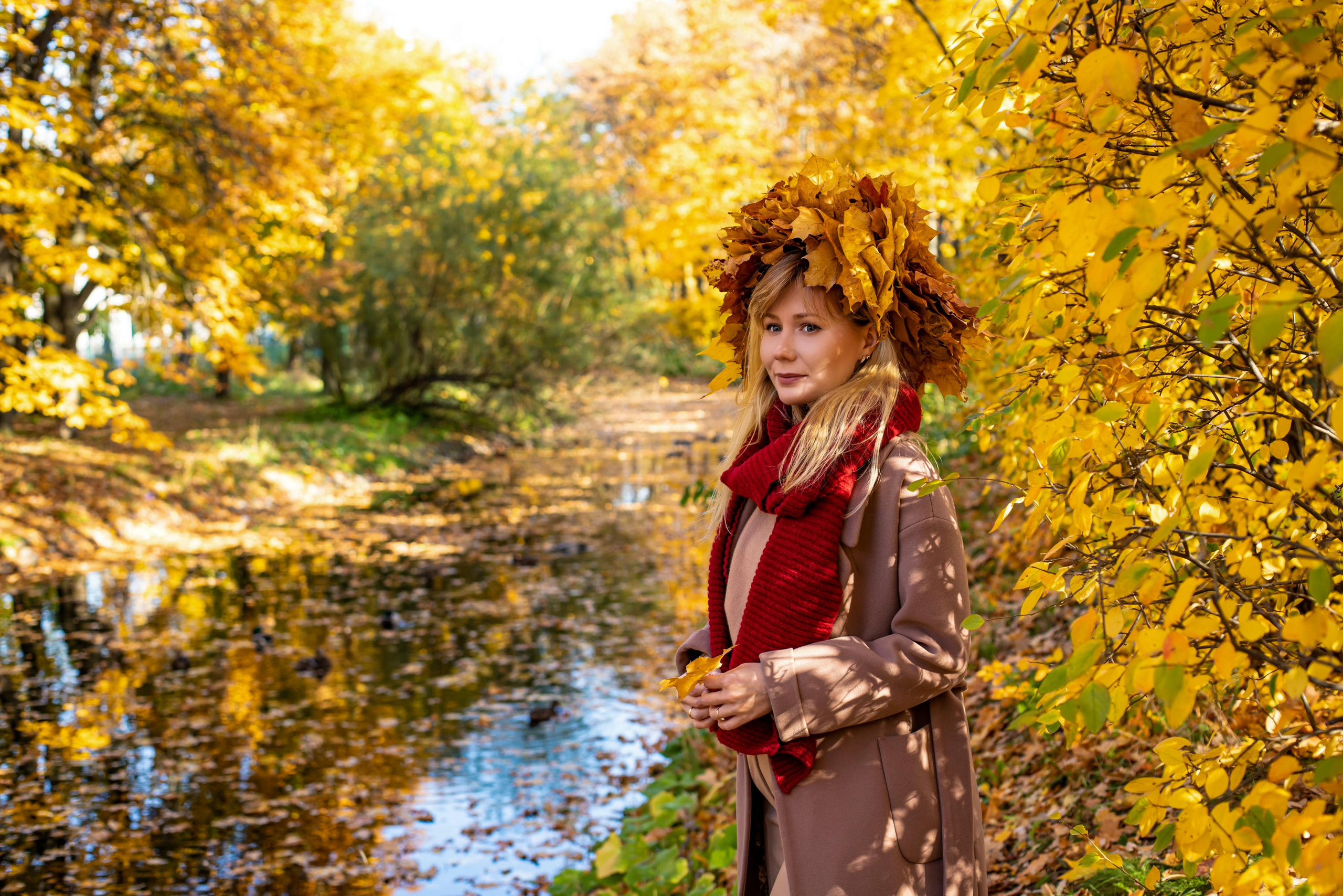 Осень. Парк победы Аня с Лерой. Фотограф и Видеограф в Санкт-Петербурге Алиса Шандрик