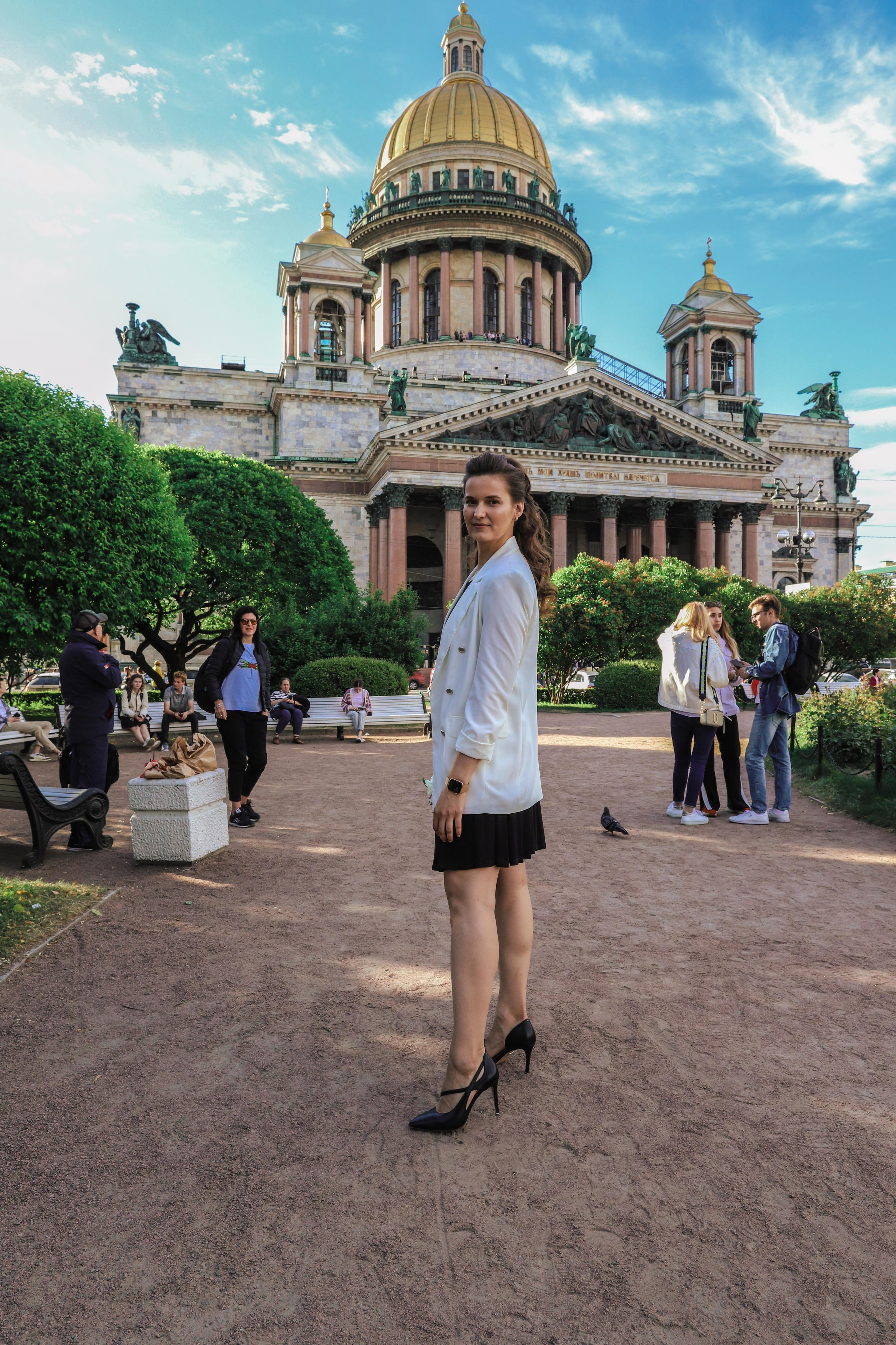 Настя Исакиевский собор + зеркальный дворик. Фотограф и Видеограф в Санкт-Петербурге Алиса Шандрик