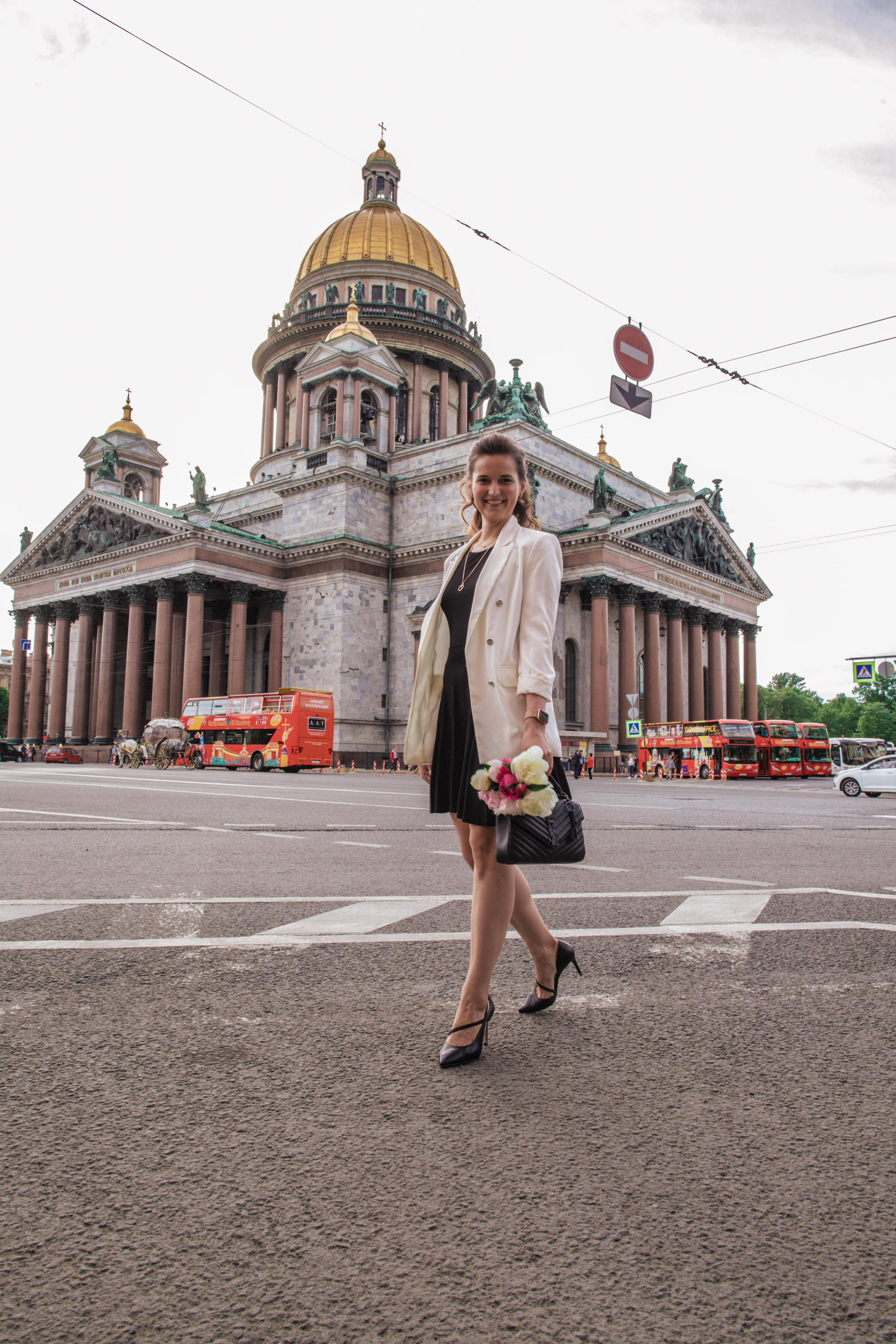 Настя Исакиевский собор + зеркальный дворик. Фотограф и Видеограф в Санкт-Петербурге Алиса Шандрик