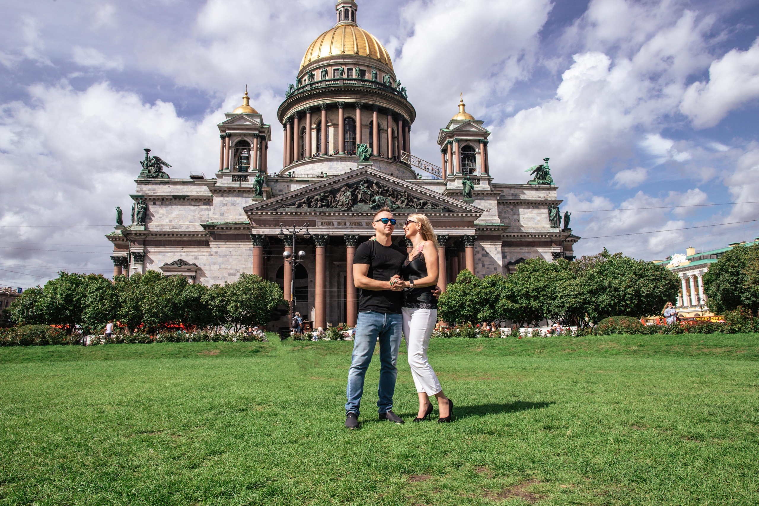 Марина и Сергей прогулка по достопримечательностям СПб. Фотограф и Видеограф в Санкт-Петербурге Алиса Шандрик