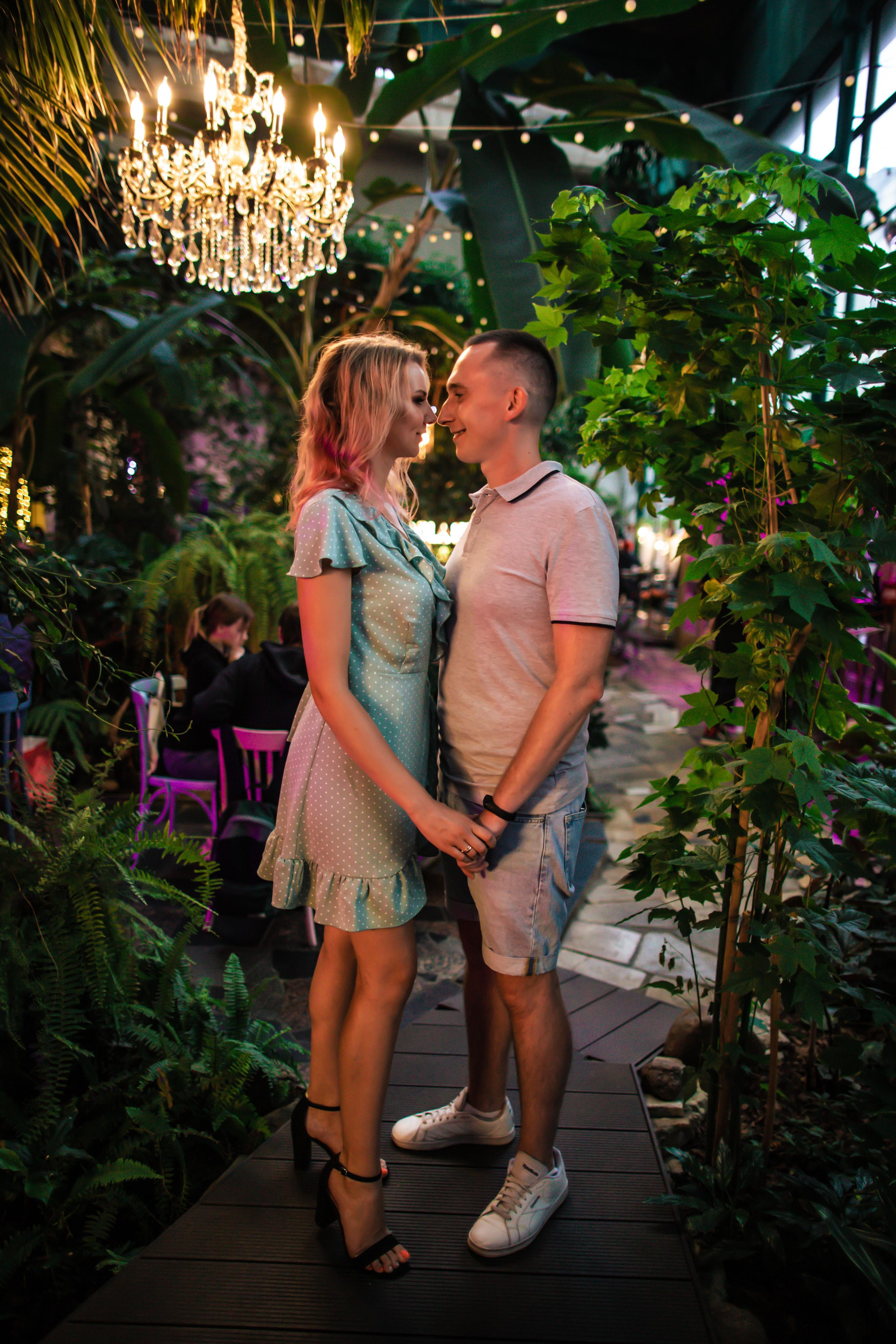 Катя с супругом Петроградка + Шоколад бар. Фотограф и Видеограф в Санкт-Петербурге Алиса Шандрик