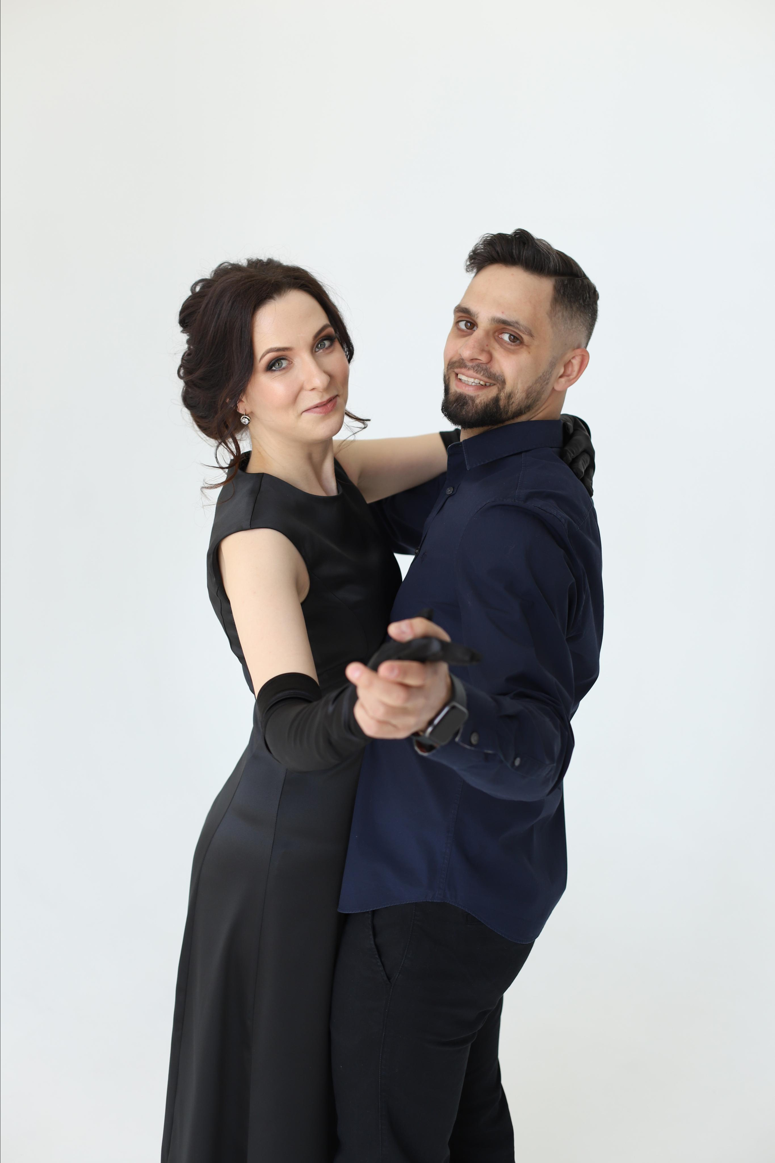 Катя с супругом т шаром. Фотограф и Видеограф в Санкт-Петербурге Алиса Шандрик