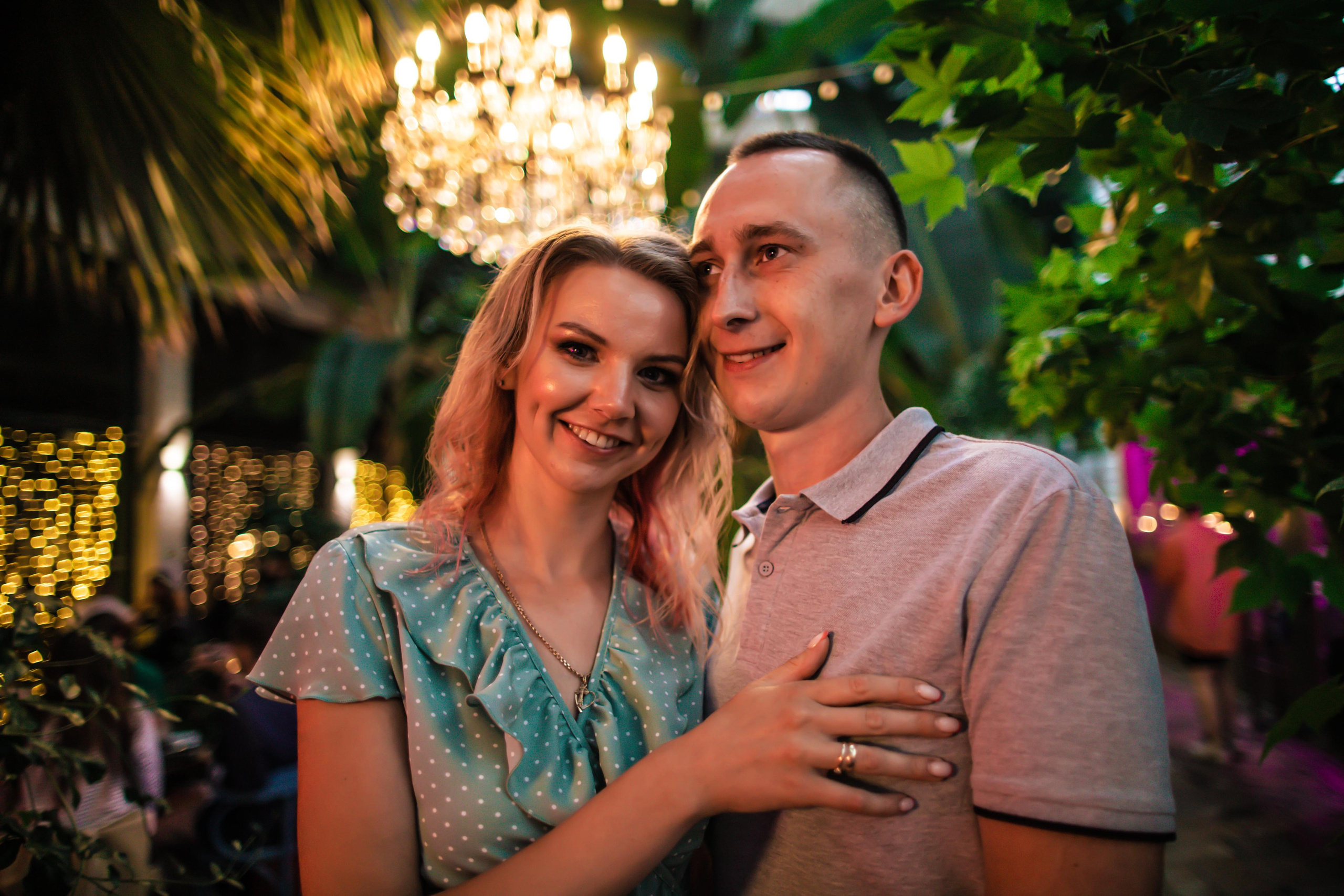 Катя с супругом Петроградка + Шоколад бар. Фотограф и Видеограф в Санкт-Петербурге Алиса Шандрик