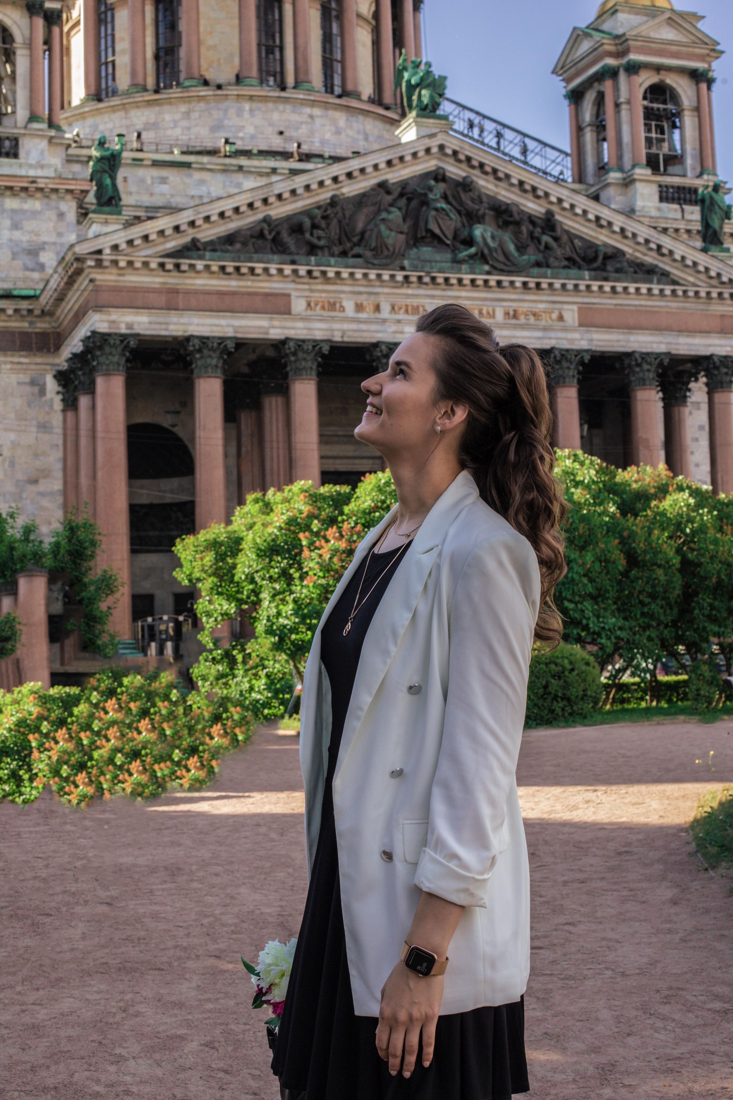 Настя Исакиевский собор + зеркальный дворик. Фотограф и Видеограф в Санкт-Петербурге Алиса Шандрик