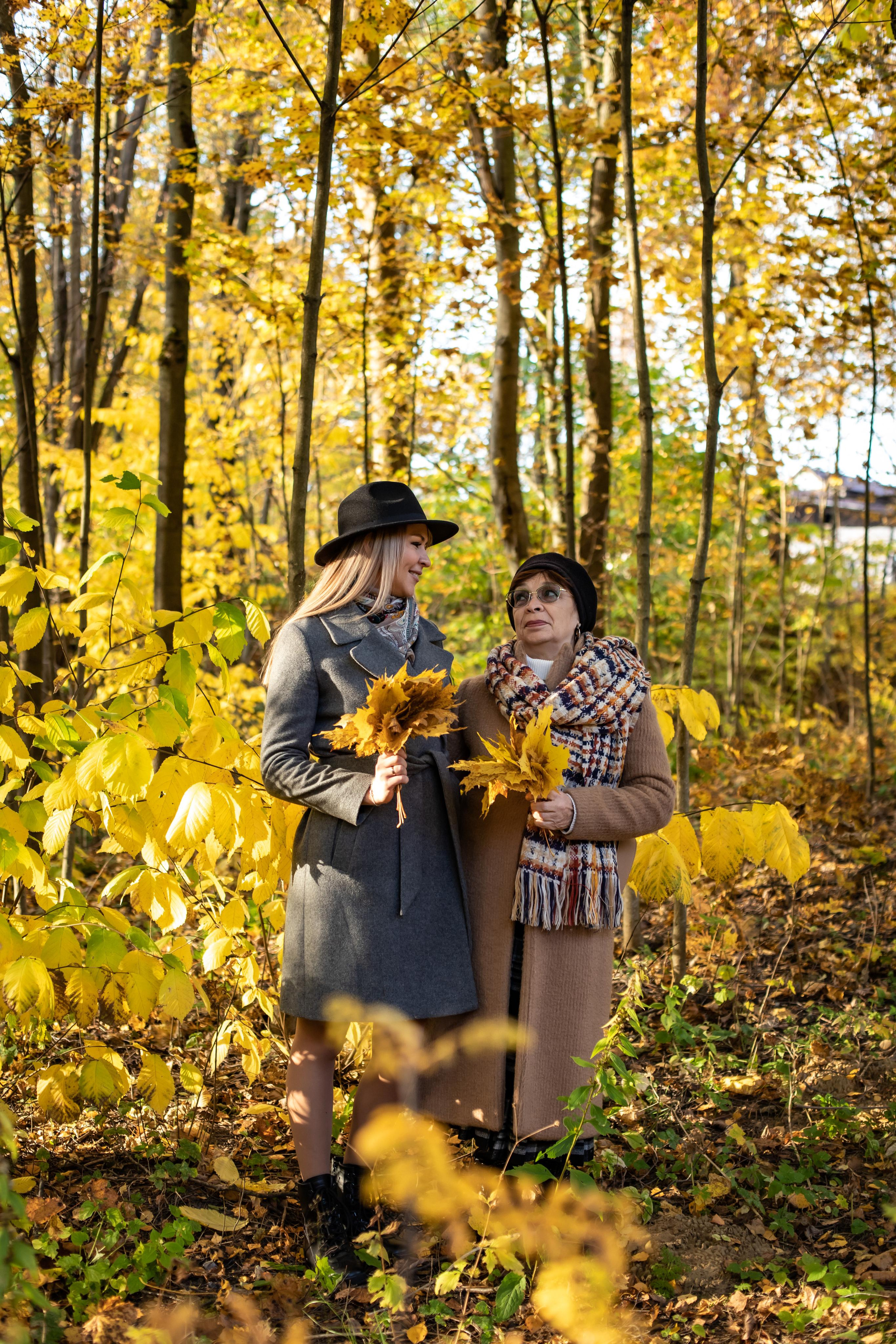 Аня с мамой Шуваловский парк. Фотограф и Видеограф в Санкт-Петербурге Алиса Шандрик