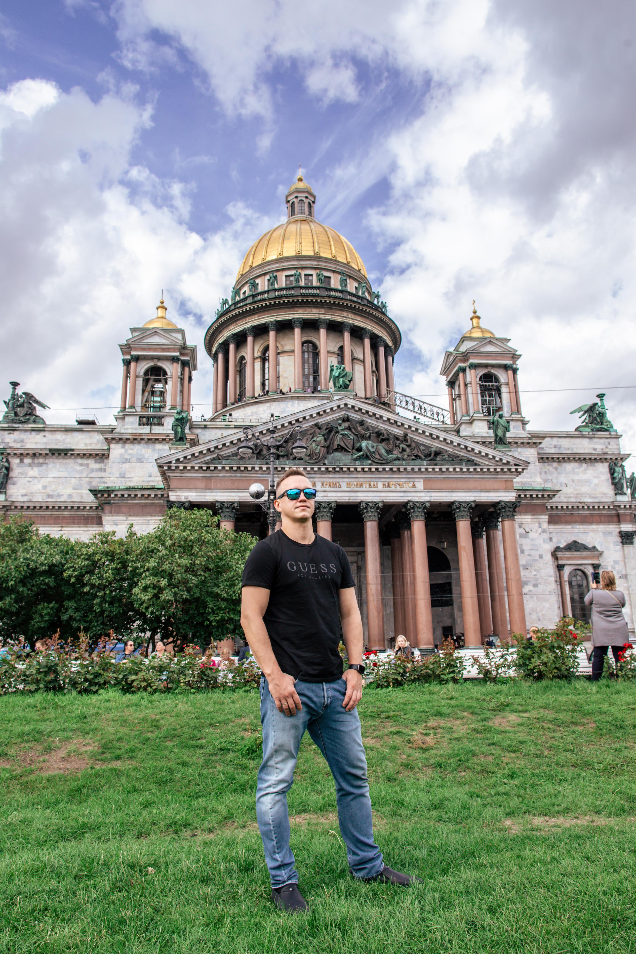 Марина и Сергей прогулка по достопримечательностям СПб. Фотограф и Видеограф в Санкт-Петербурге Алиса Шандрик