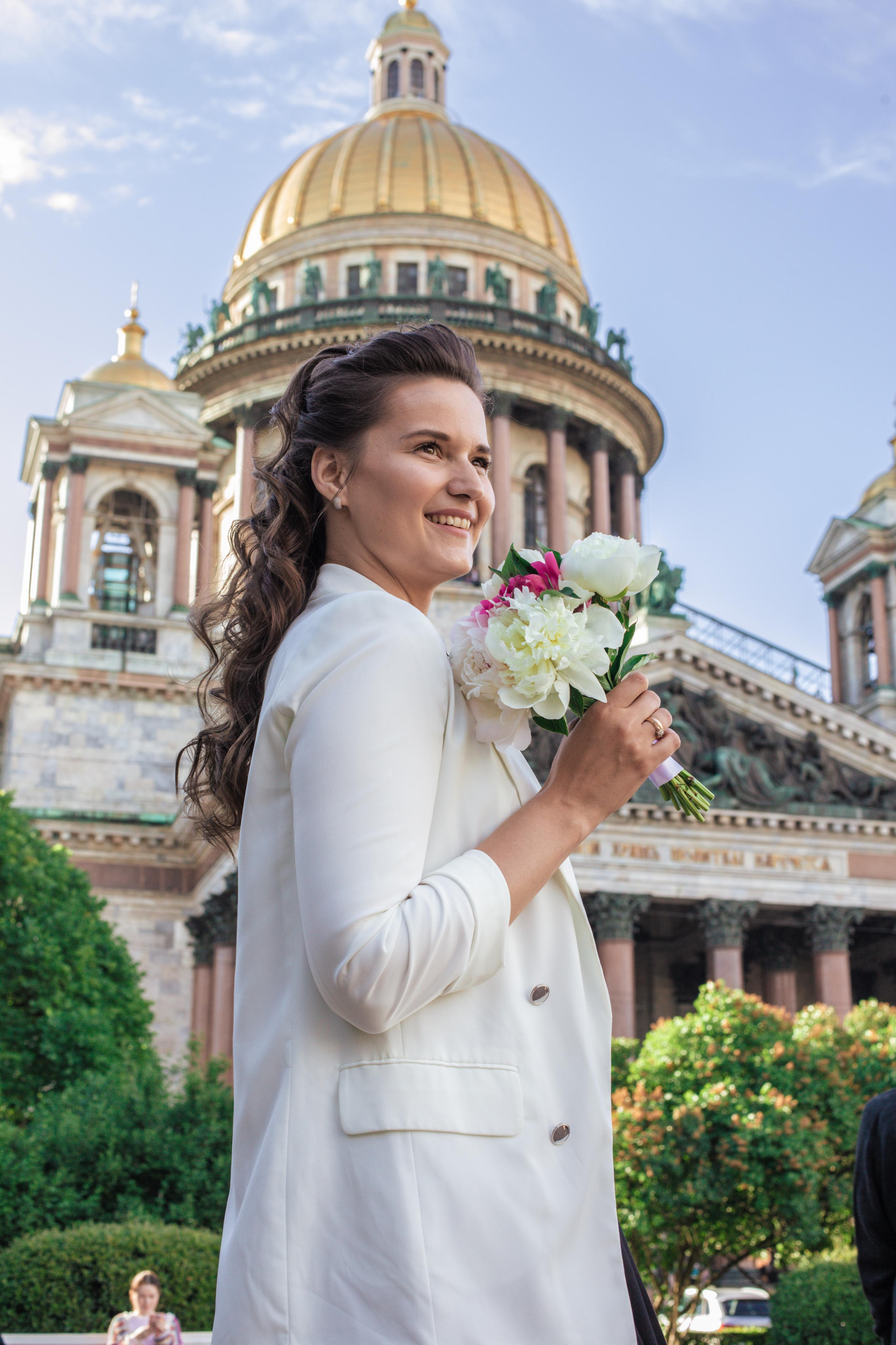 Настя Исакиевский собор + зеркальный дворик. Фотограф и Видеограф в Санкт-Петербурге Алиса Шандрик