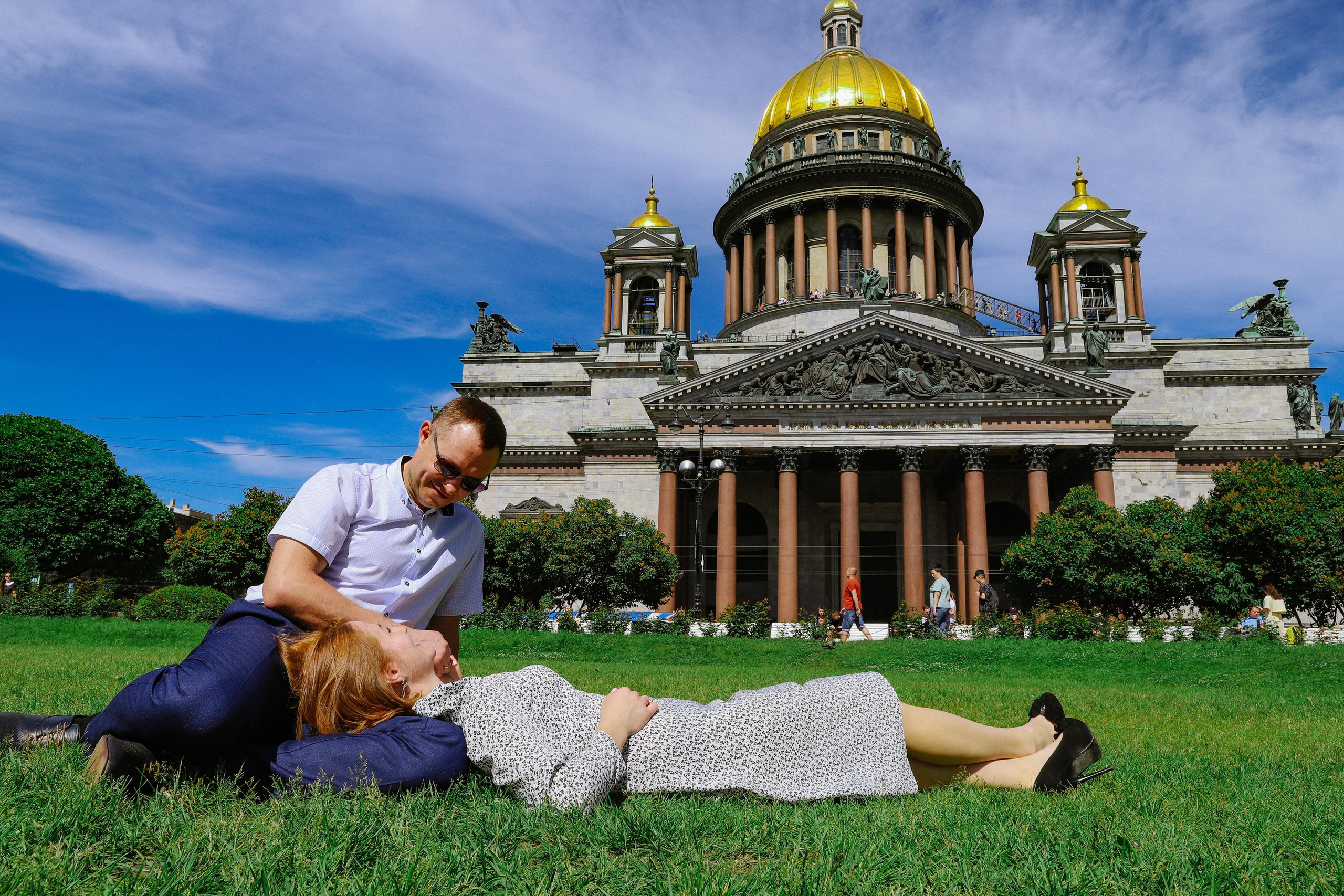 Татьяна с супругом Исакиеский собор + зеркальный дворик. Фотограф и Видеограф в Санкт-Петербурге Алиса Шандрик