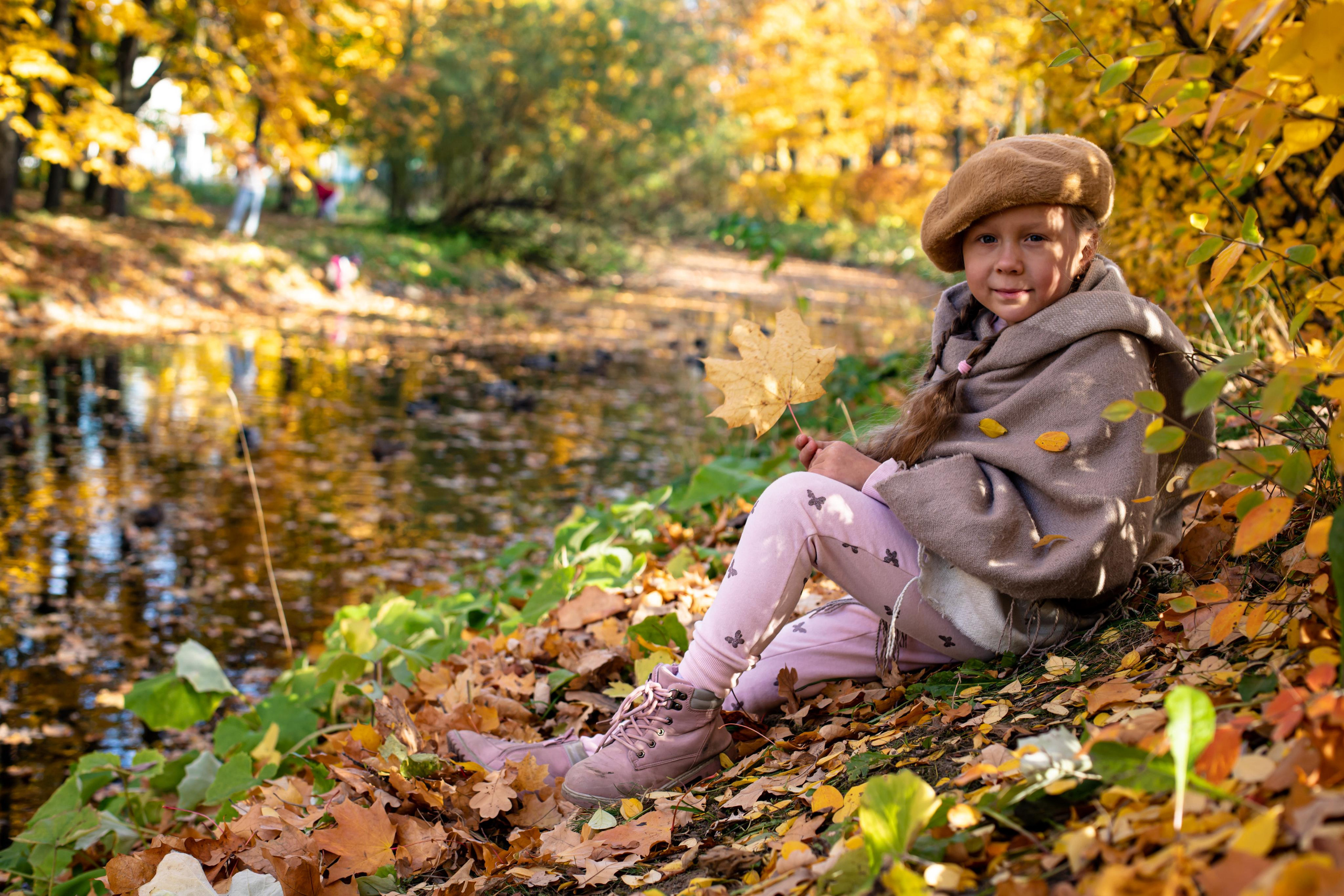 Осень. Парк победы Аня с Лерой. Фотограф и Видеограф в Санкт-Петербурге Алиса Шандрик