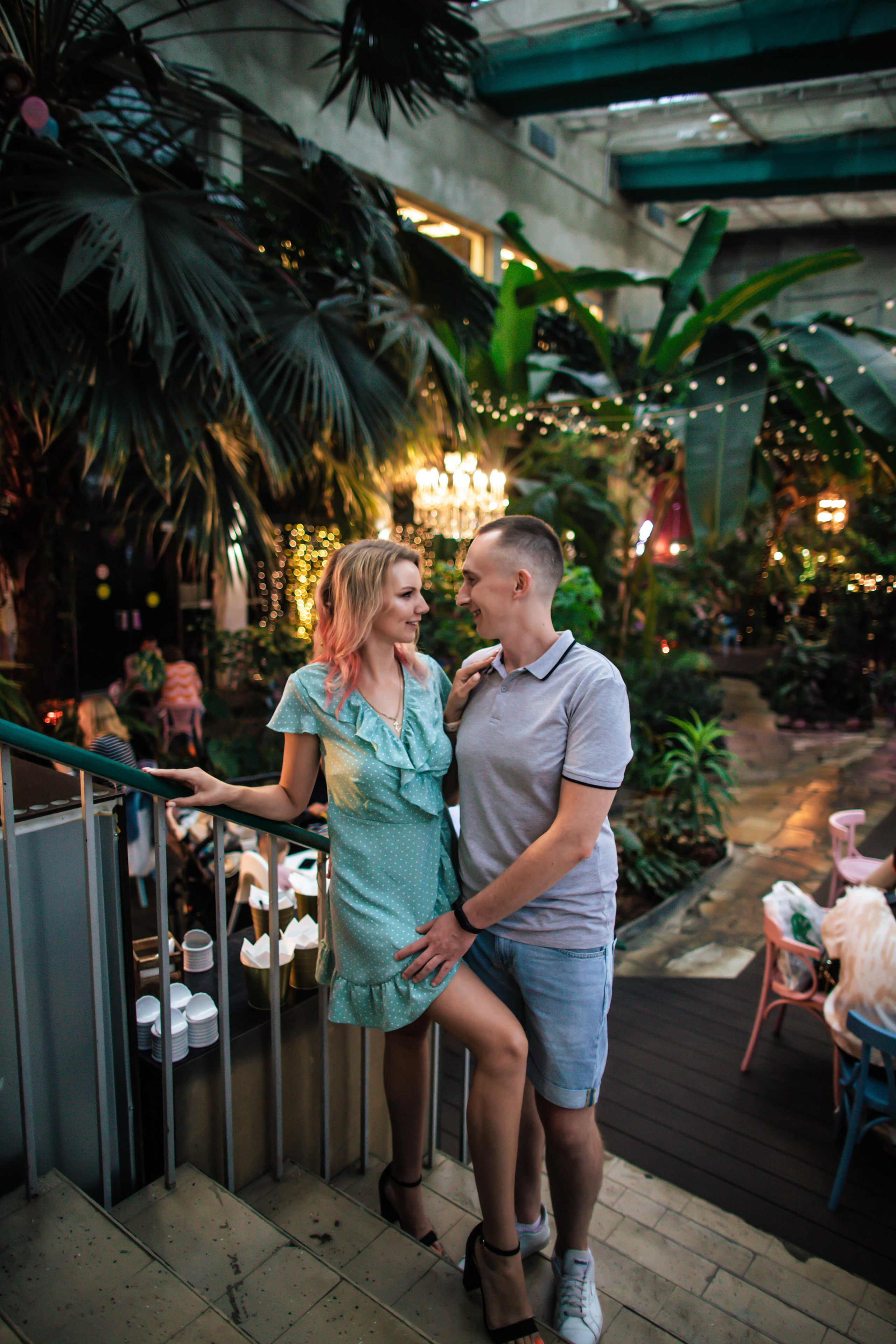 Катя с супругом Петроградка + Шоколад бар. Фотограф и Видеограф в Санкт-Петербурге Алиса Шандрик