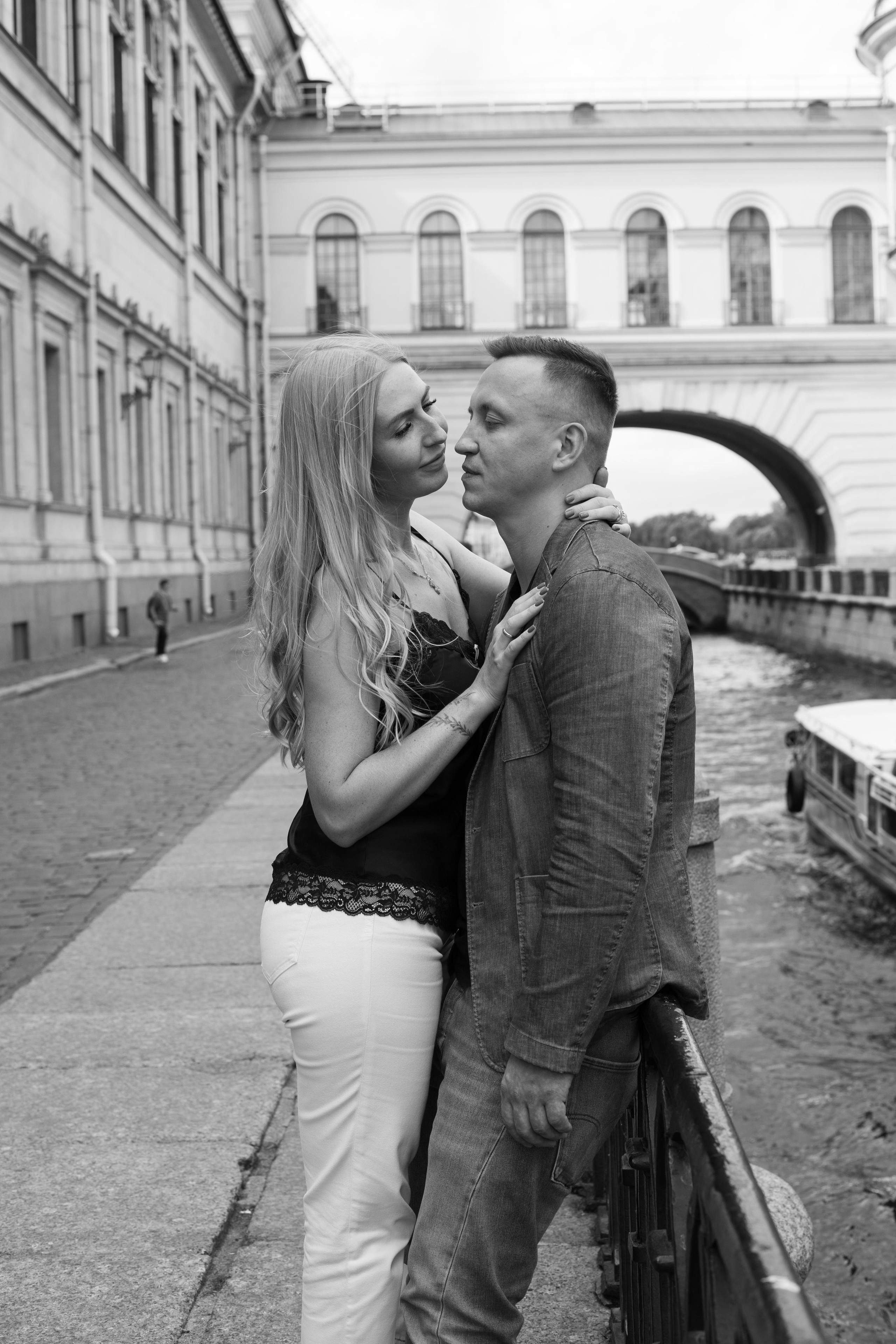 Марина и Сергей прогулка по достопримечательностям СПб. Фотограф и Видеограф в Санкт-Петербурге Алиса Шандрик