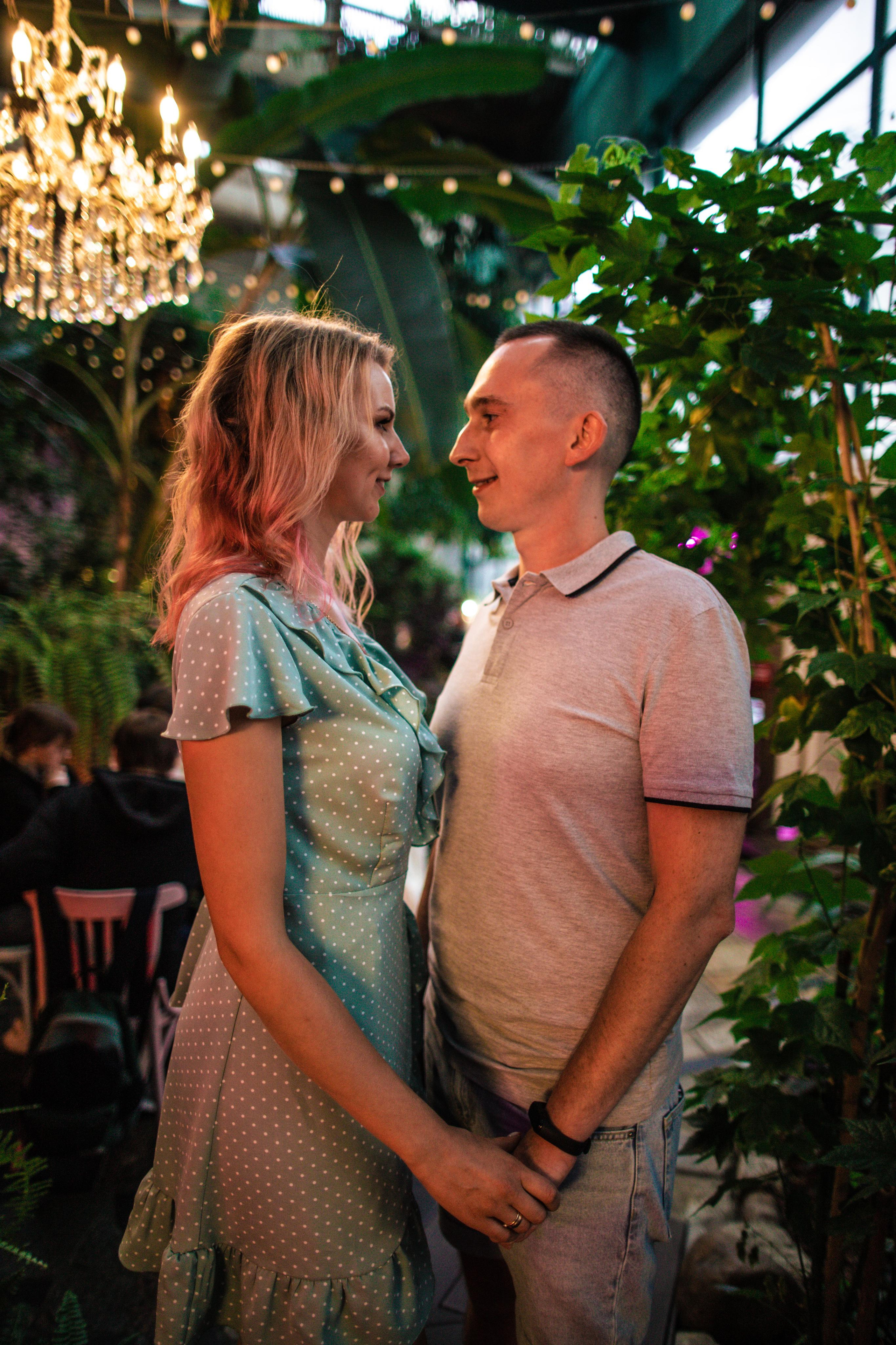 Катя с супругом Петроградка + Шоколад бар. Фотограф и Видеограф в Санкт-Петербурге Алиса Шандрик