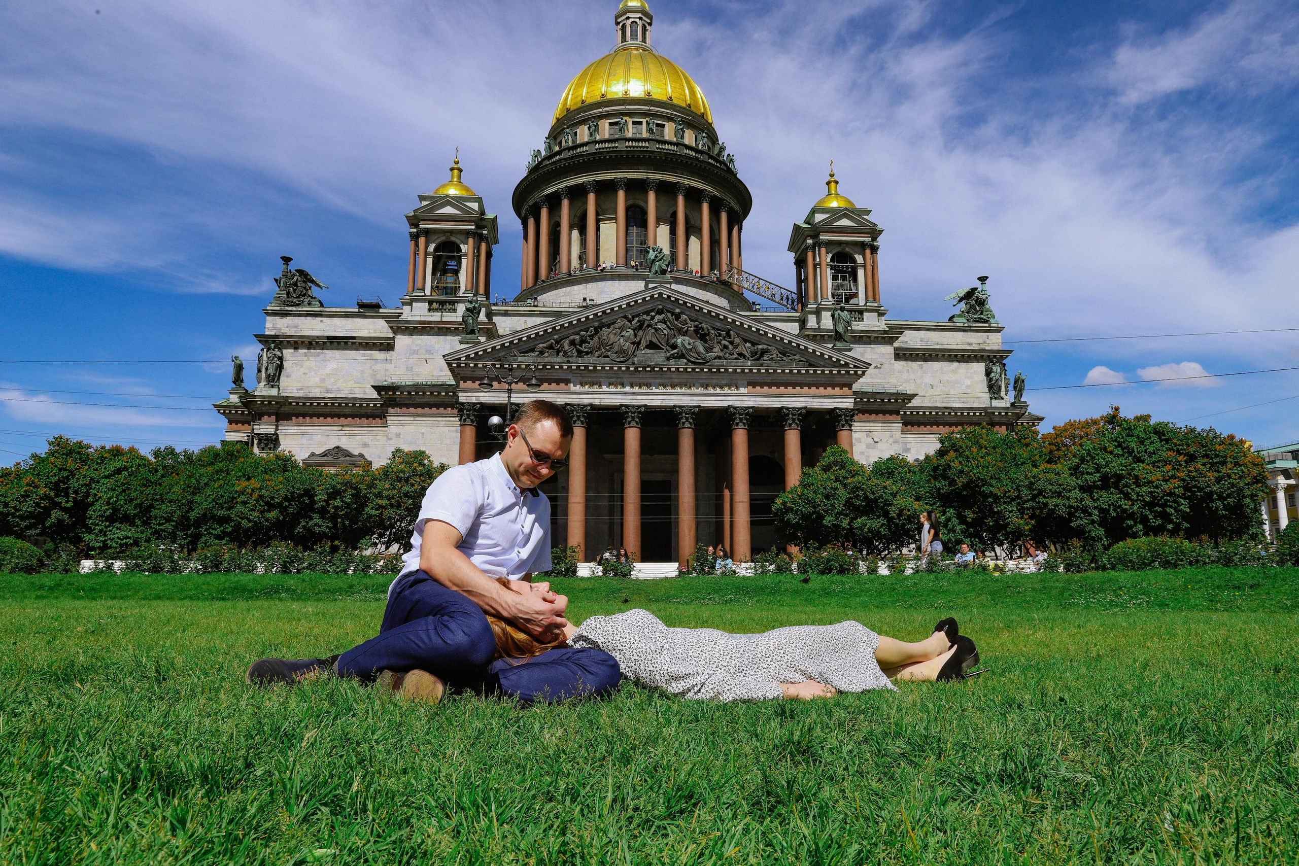 Татьяна с супругом Исакиеский собор + зеркальный дворик. Фотограф и Видеограф в Санкт-Петербурге Алиса Шандрик