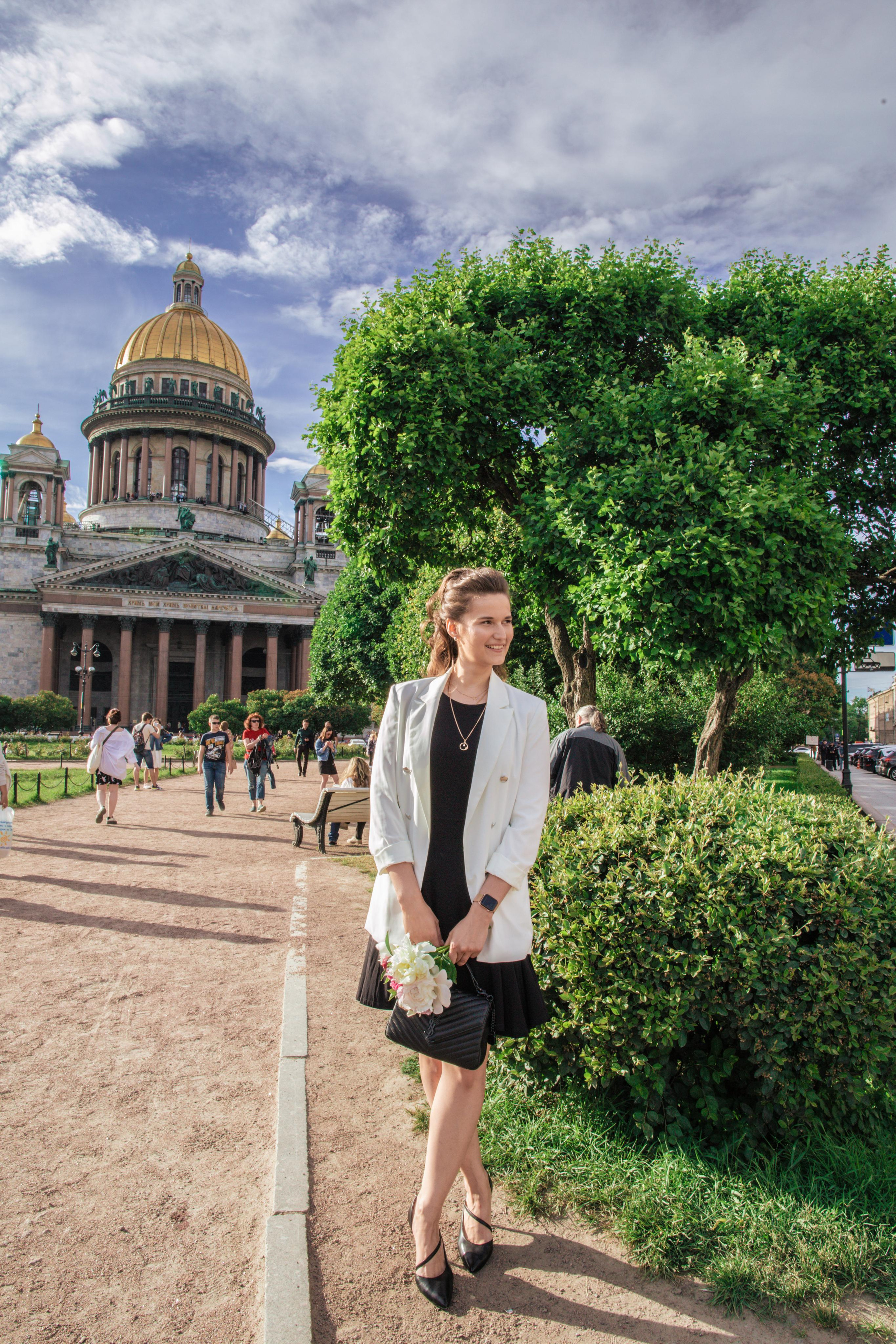 Настя Исакиевский собор + зеркальный дворик. Фотограф и Видеограф в Санкт-Петербурге Алиса Шандрик
