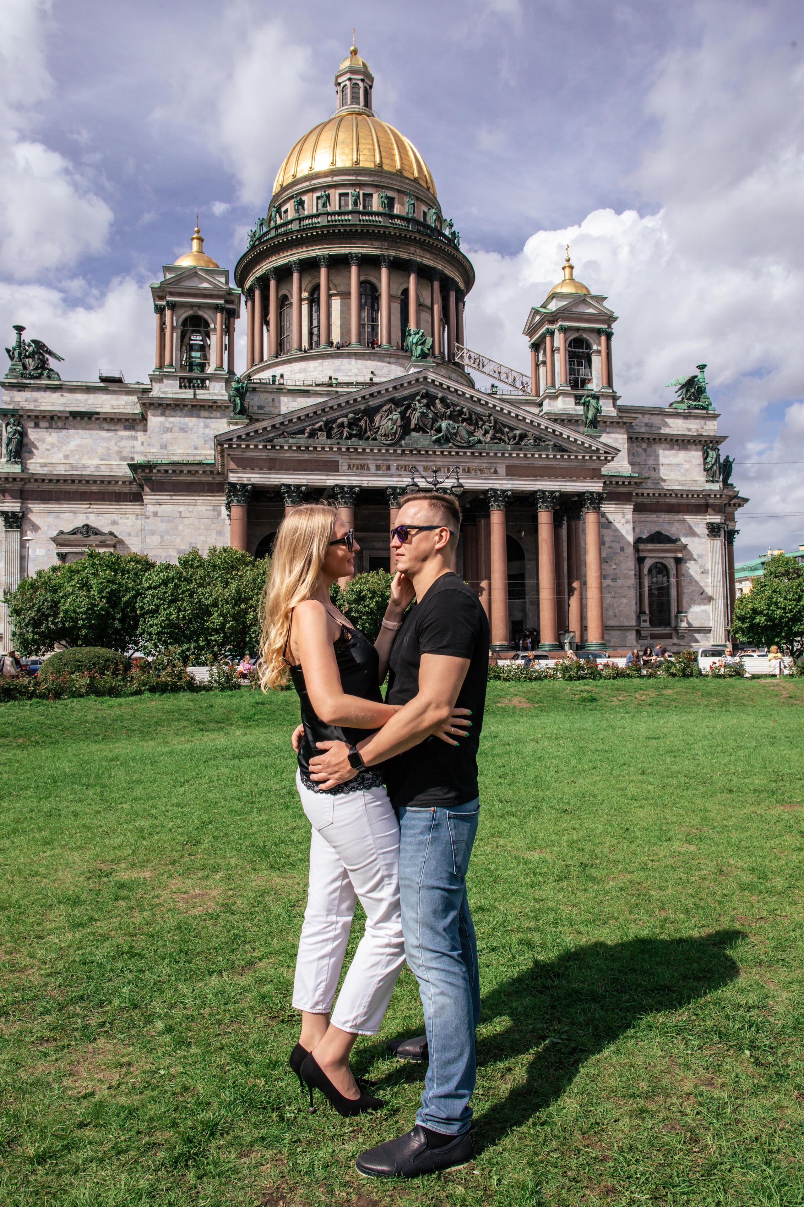Марина и Сергей прогулка по достопримечательностям СПб. Фотограф и Видеограф в Санкт-Петербурге Алиса Шандрик