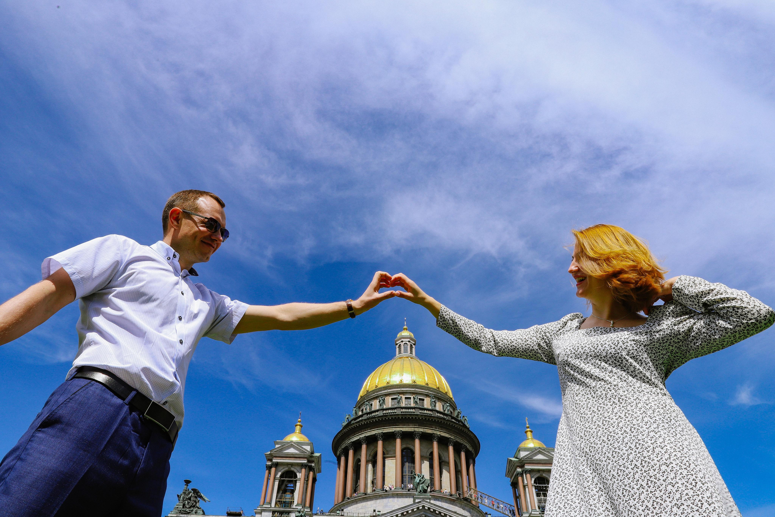 Татьяна с супругом Исакиеский собор + зеркальный дворик. Фотограф и Видеограф в Санкт-Петербурге Алиса Шандрик