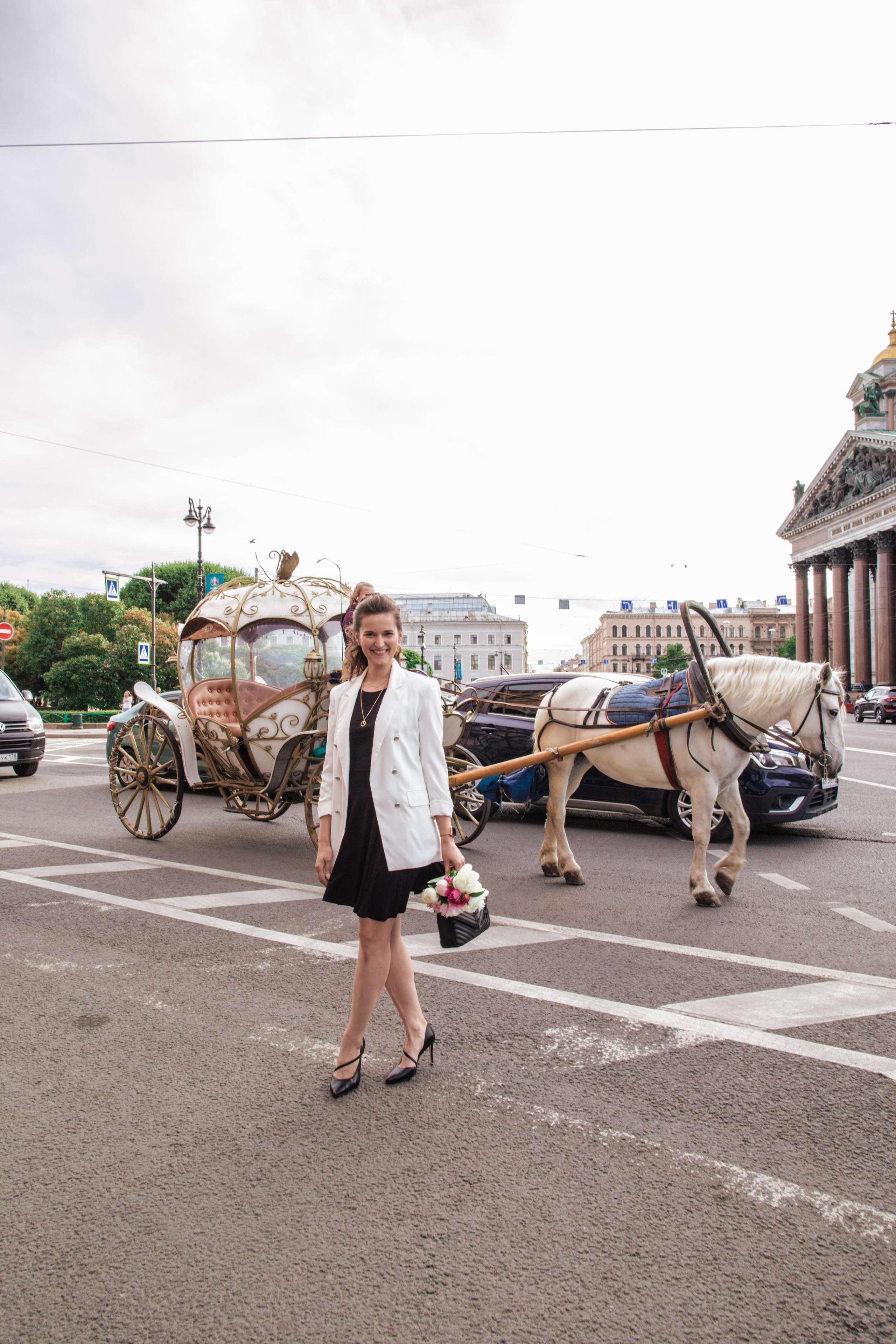 Настя Исакиевский собор + зеркальный дворик. Фотограф и Видеограф в Санкт-Петербурге Алиса Шандрик