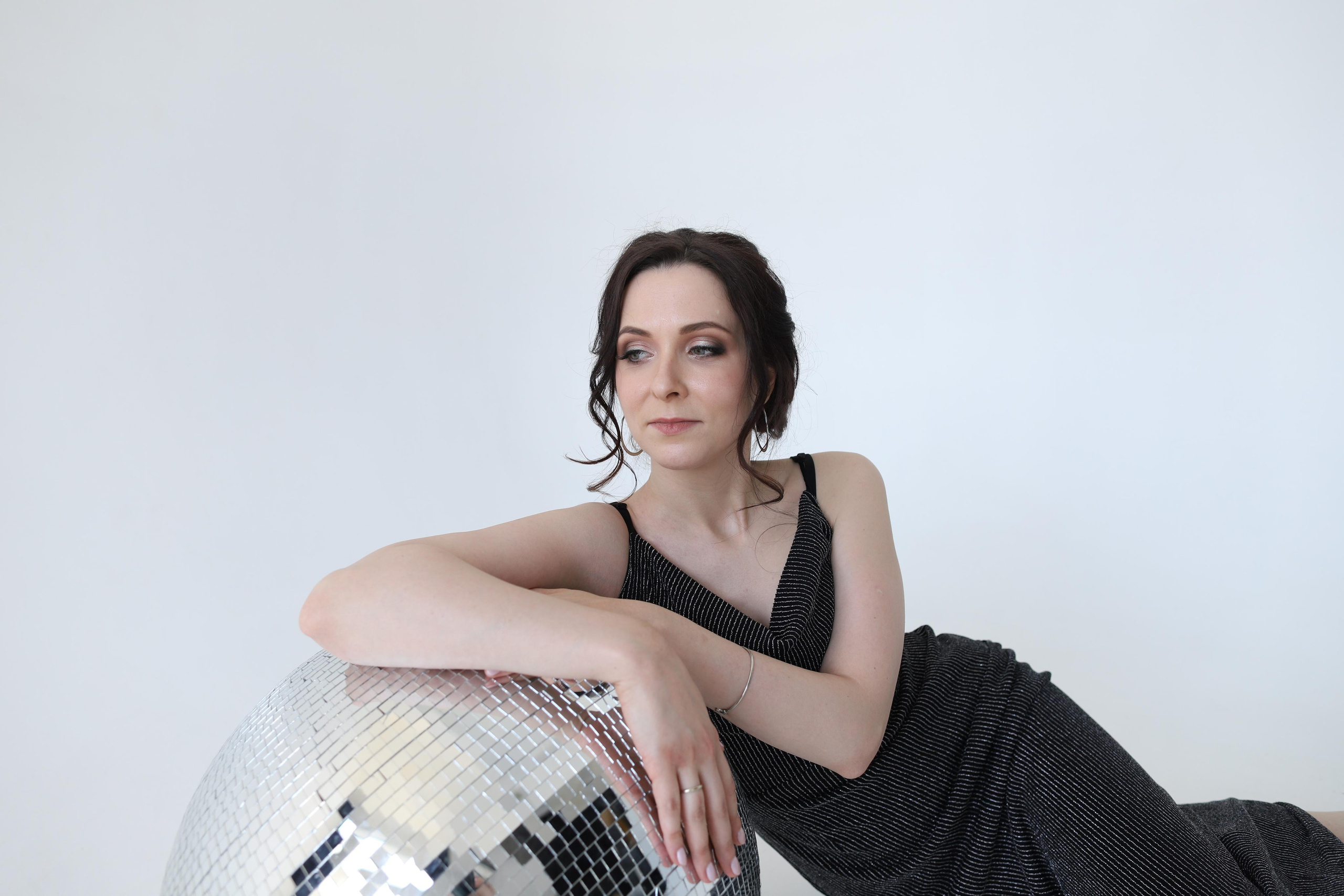 Катя с супругом т шаром. Фотограф и Видеограф в Санкт-Петербурге Алиса Шандрик