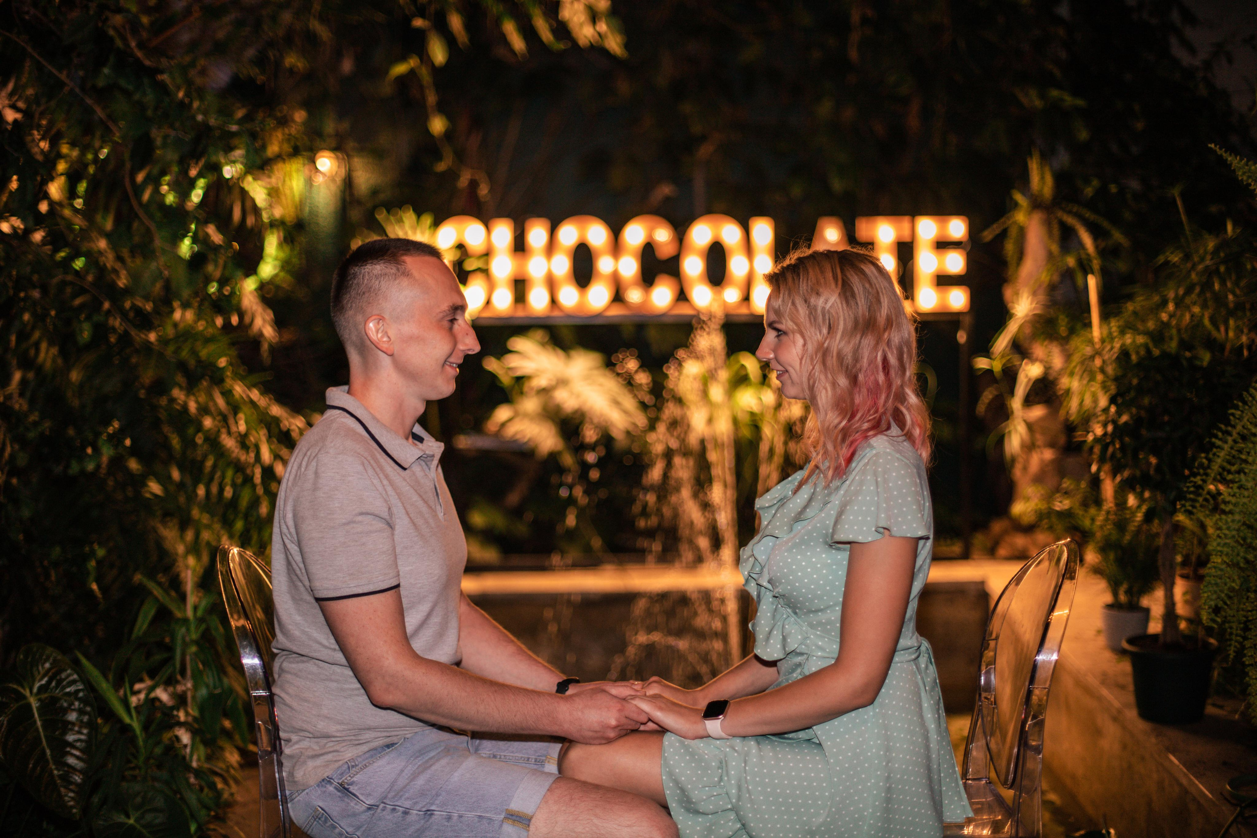 Катя с супругом Петроградка + Шоколад бар. Фотограф и Видеограф в Санкт-Петербурге Алиса Шандрик