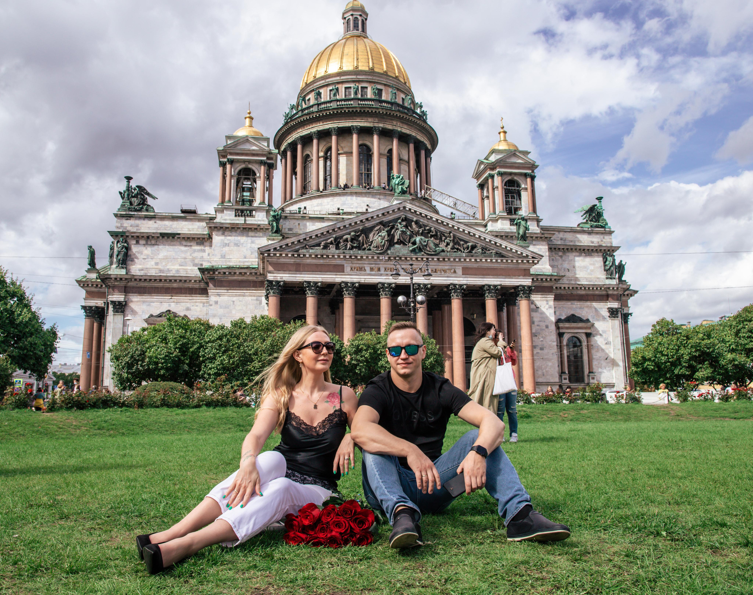 Марина и Сергей прогулка по достопримечательностям СПб. Фотограф и Видеограф в Санкт-Петербурге Алиса Шандрик