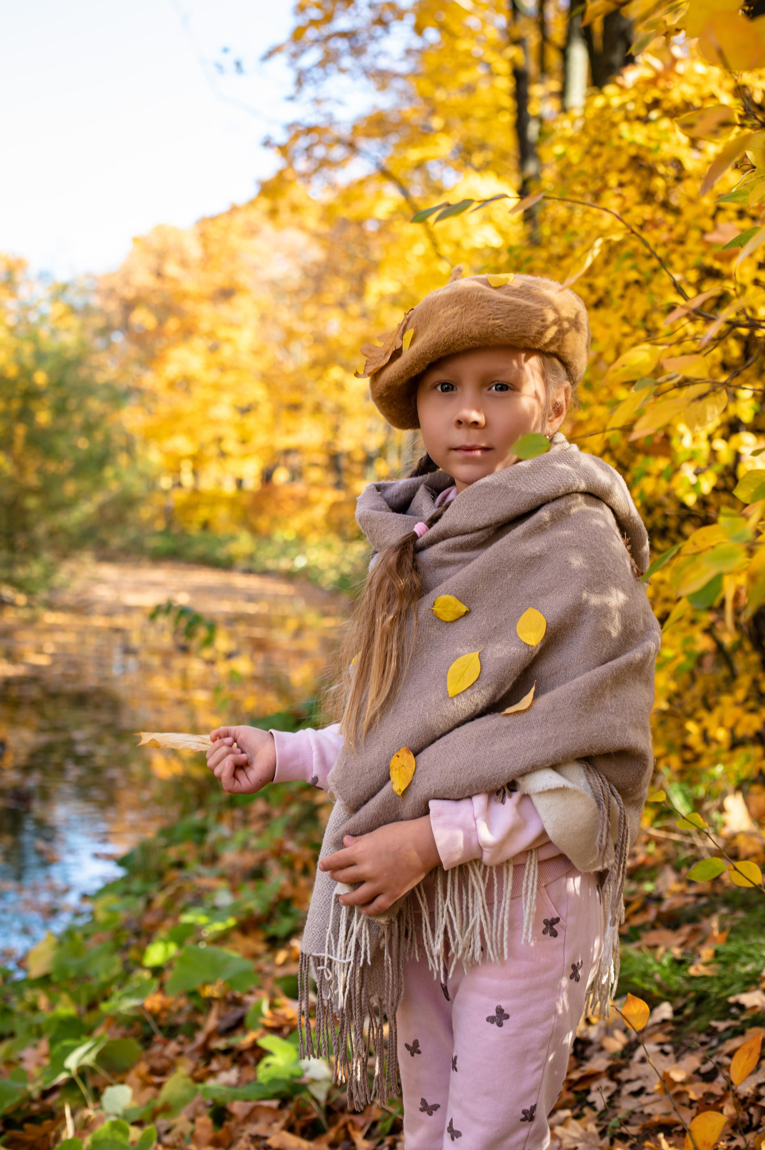 Осень. Парк победы Аня с Лерой. Фотограф и Видеограф в Санкт-Петербурге Алиса Шандрик