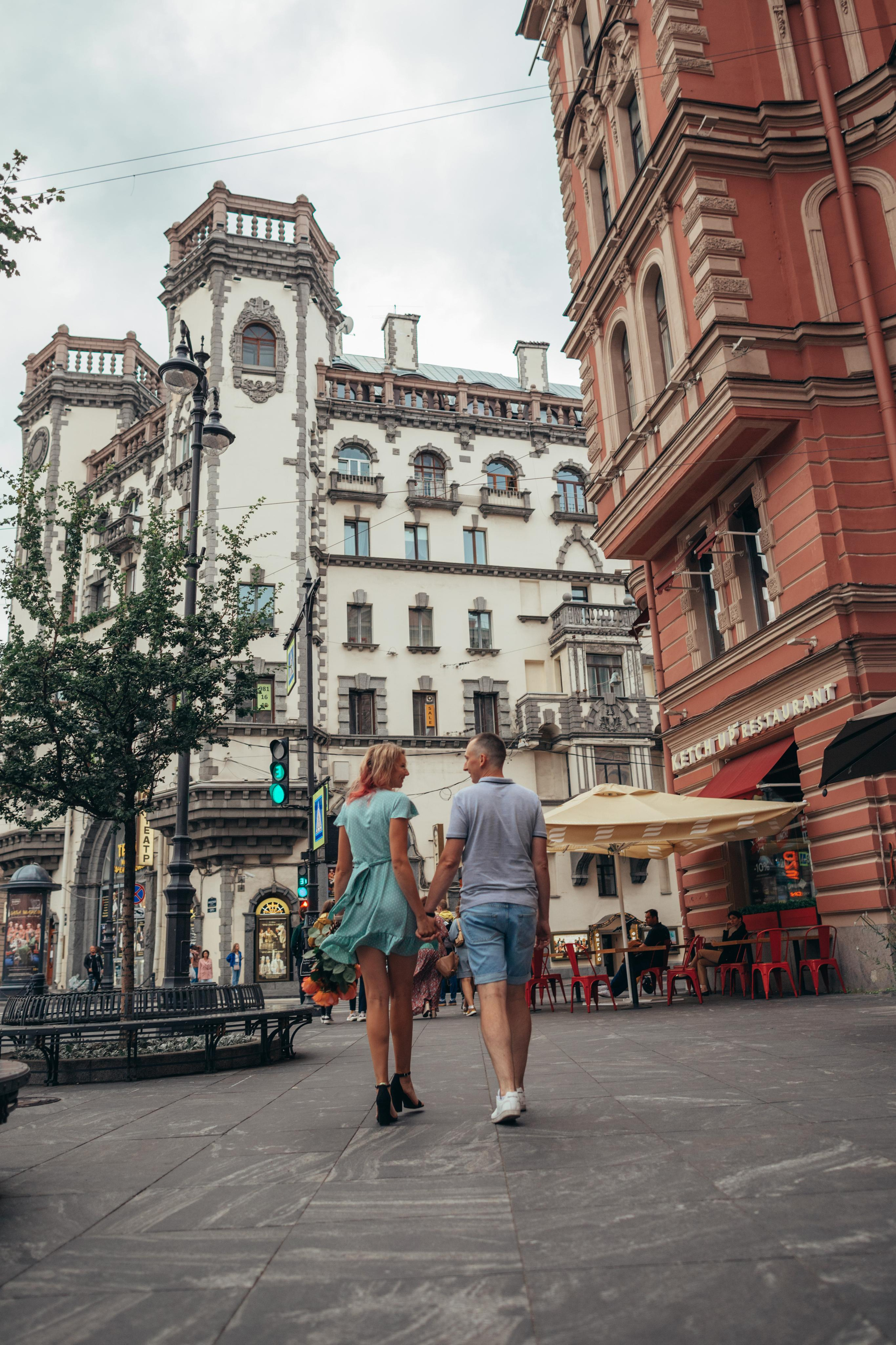 Катя с супругом Петроградка + Шоколад бар. Фотограф и Видеограф в Санкт-Петербурге Алиса Шандрик