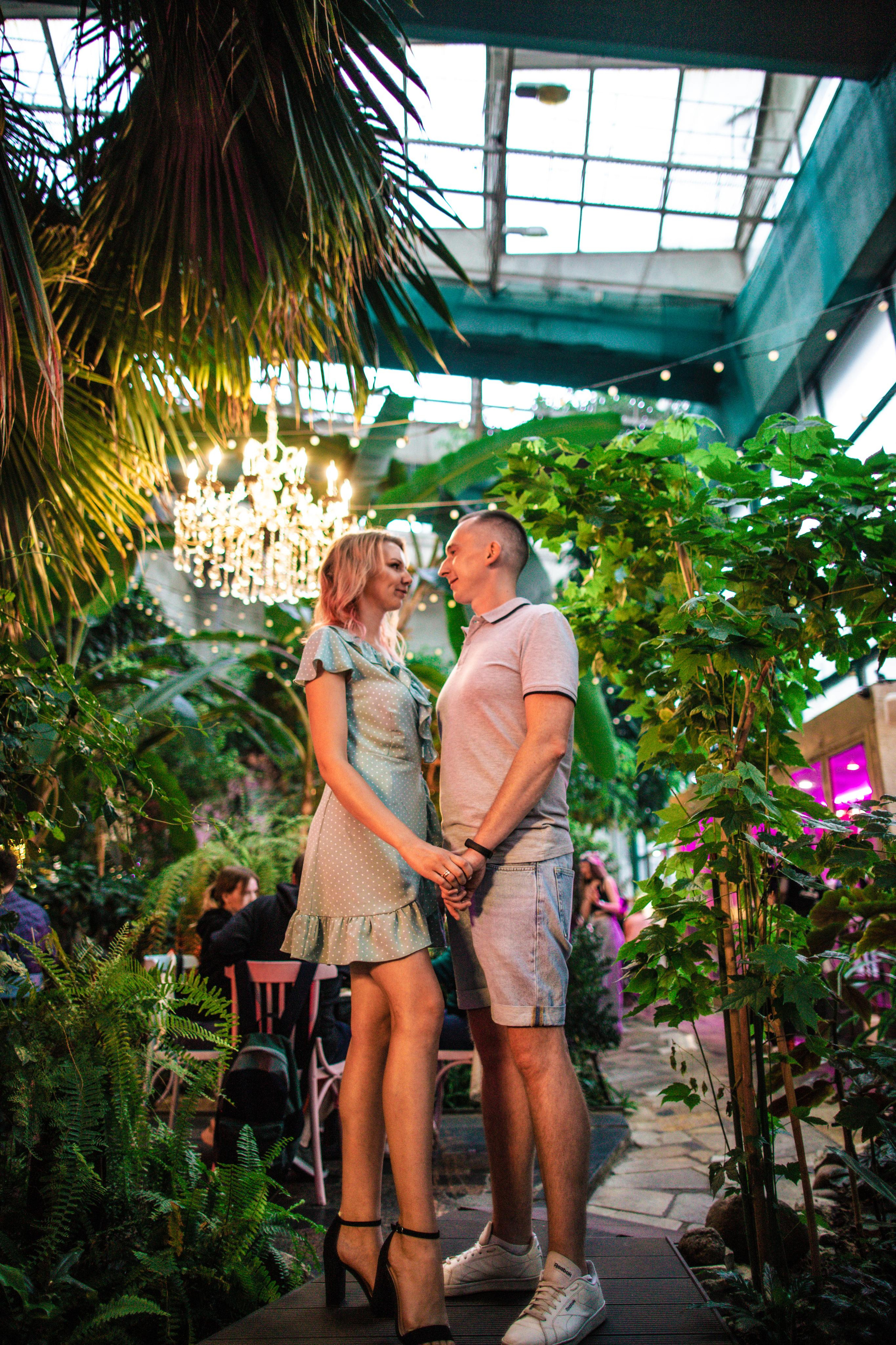 Катя с супругом Петроградка + Шоколад бар. Фотограф и Видеограф в Санкт-Петербурге Алиса Шандрик