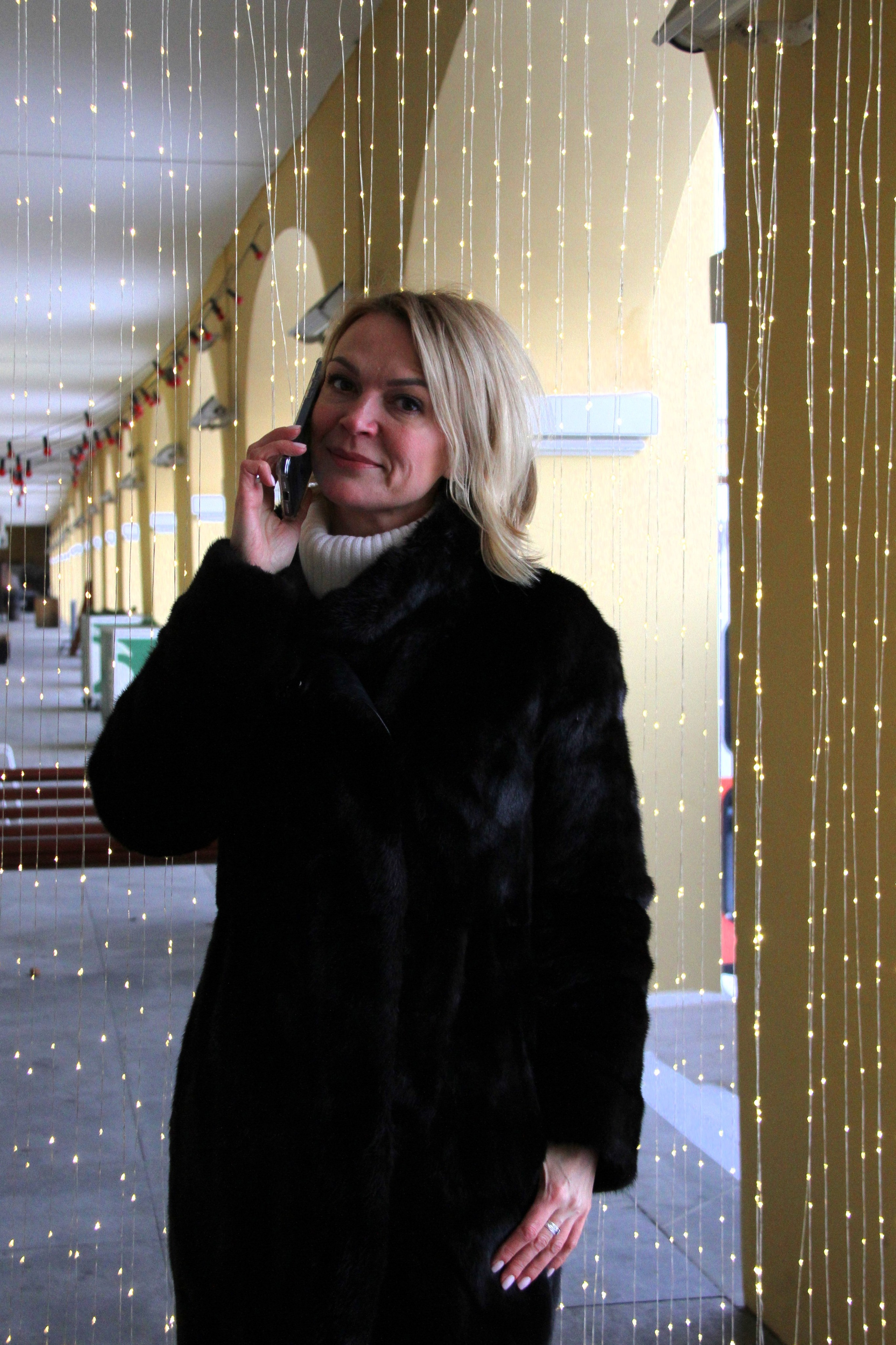 Зимняя фотосессия в Никольских Рядах. Позитивный контент-фотограф в Санкт-Петербурге Мария Устинова