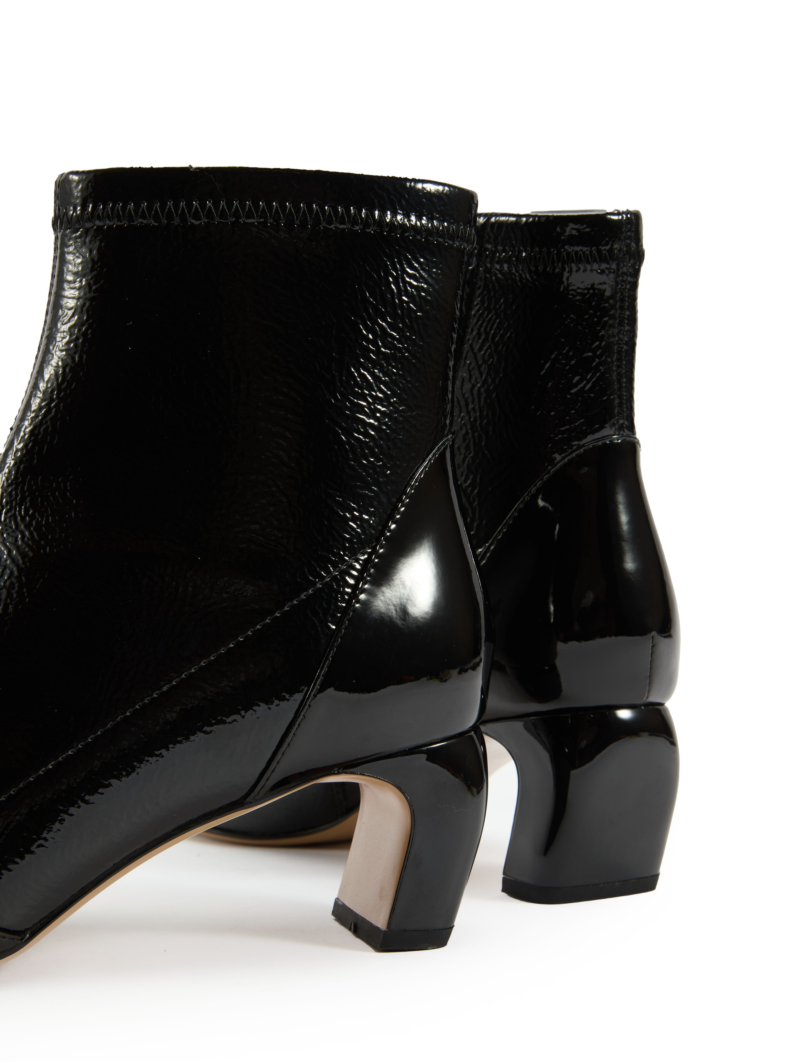 Каталожная фотография обуви. Фотограф в Москве Егор Гончаров