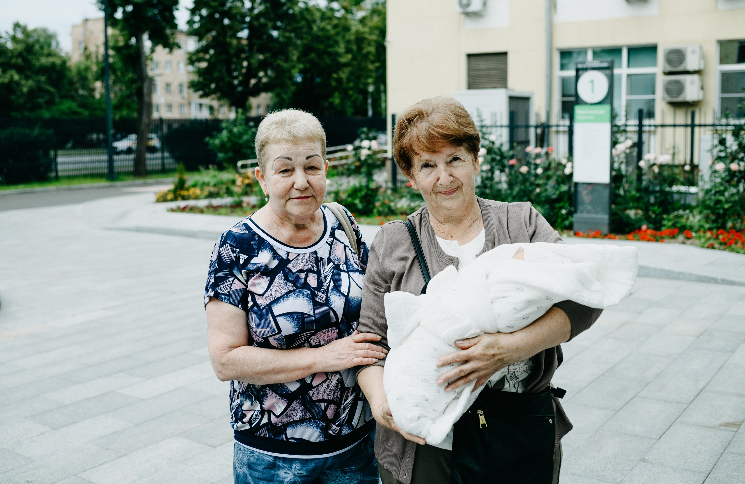 Выписка Дмитрия в ГКБ Ерамишанцева. Фотограф на выписку из роддома в Москве и МО