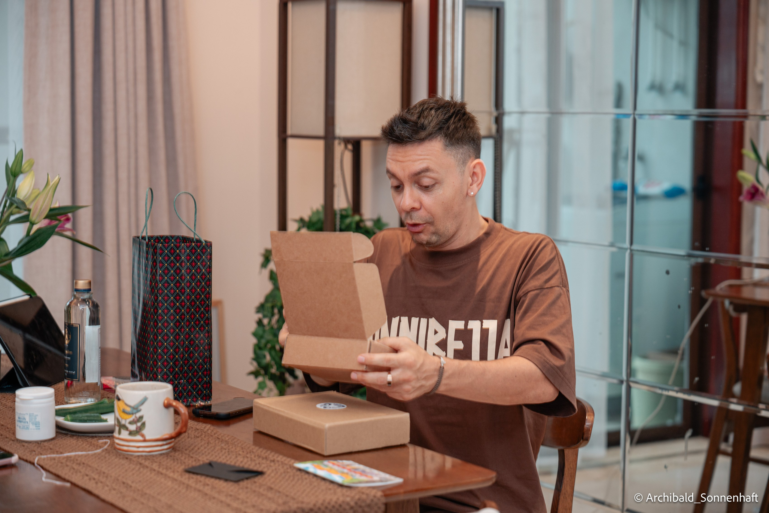 Week trip to GZ. Photographer in Guangzhou, China. Archibald Sonnenhaft