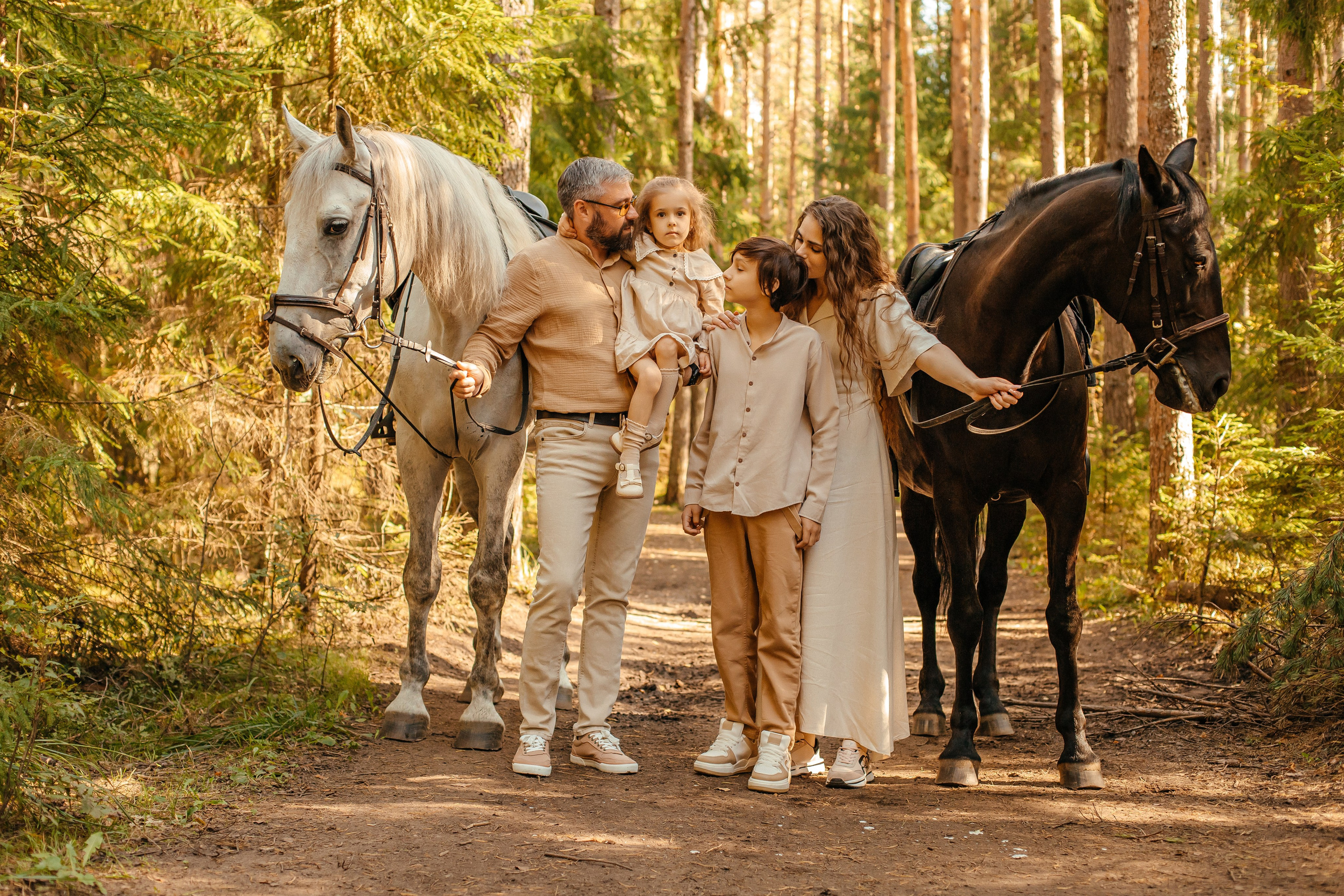 Надя семья в Токсово. Elena Sova — семейный и женский фотограф в Санкт-Петербурге