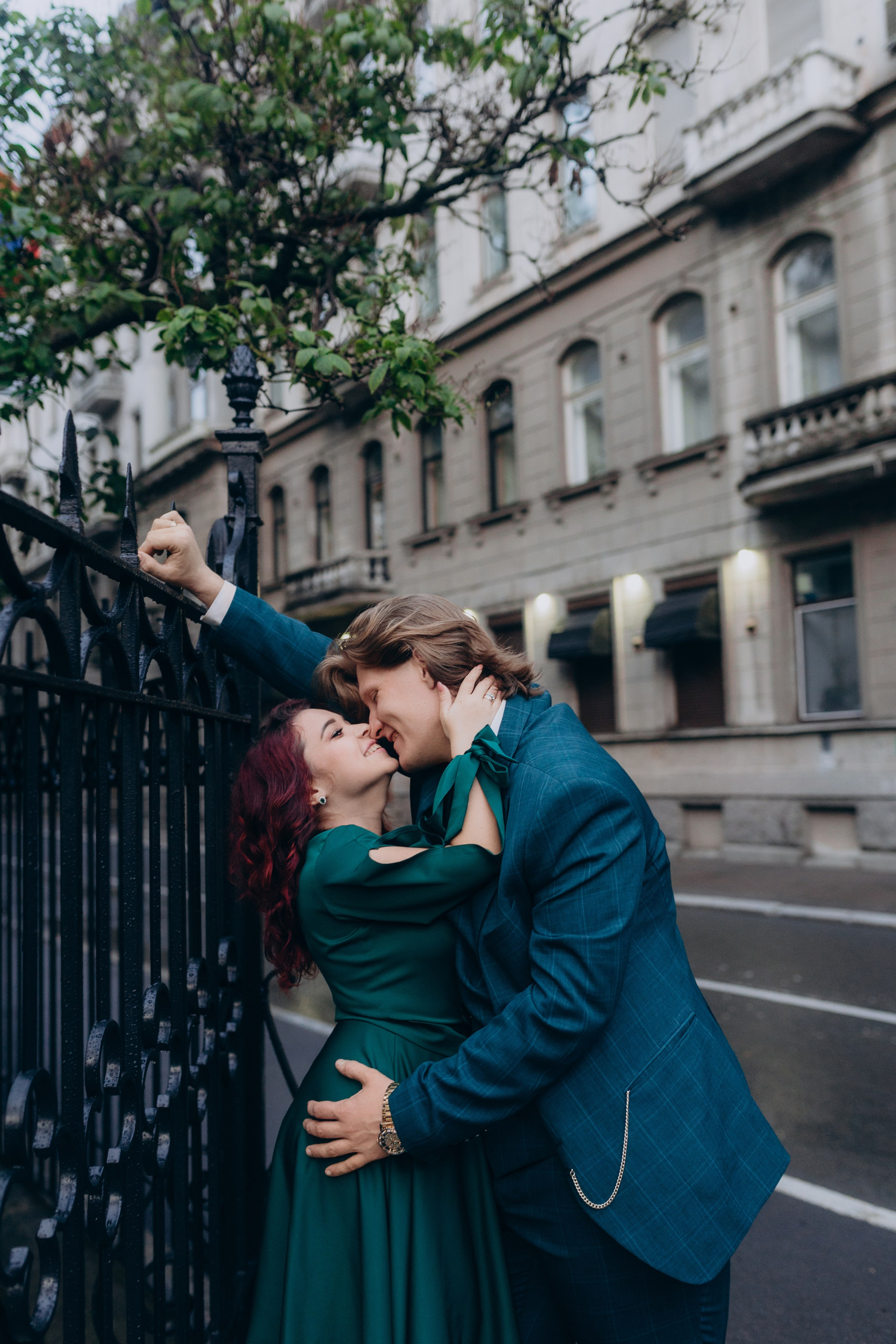 Фотосессия лавстори в сердце Петроградки пары будто из Сказки). Фотограф в Санкт-Петербурге Разиля Идиятуллина