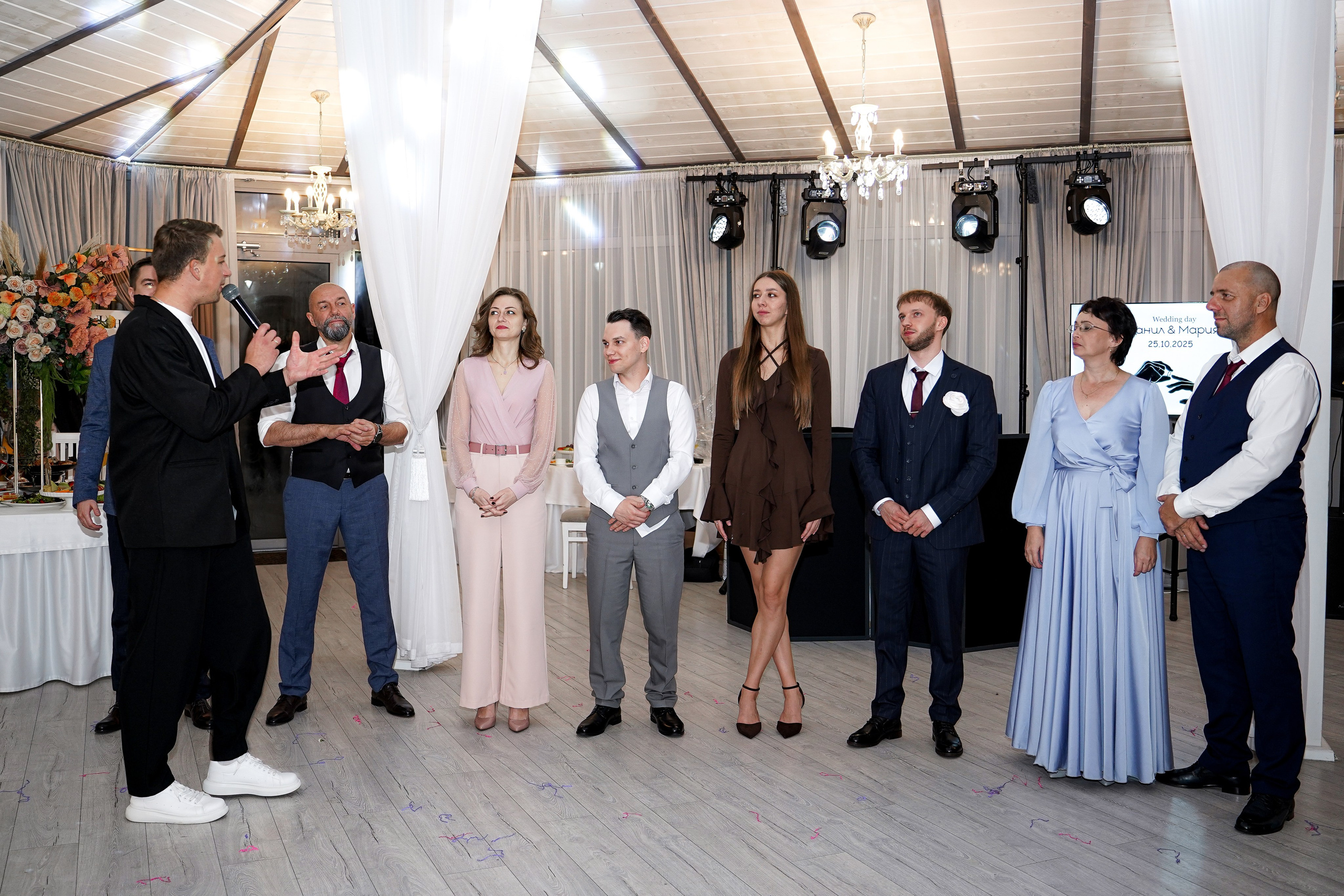 Свадебный банкет в беседке. Свадебный фотограф в Ростове-на-Дону. Таинство Крещения и Венчания, семейные фотосессии. Алёна Чёботова