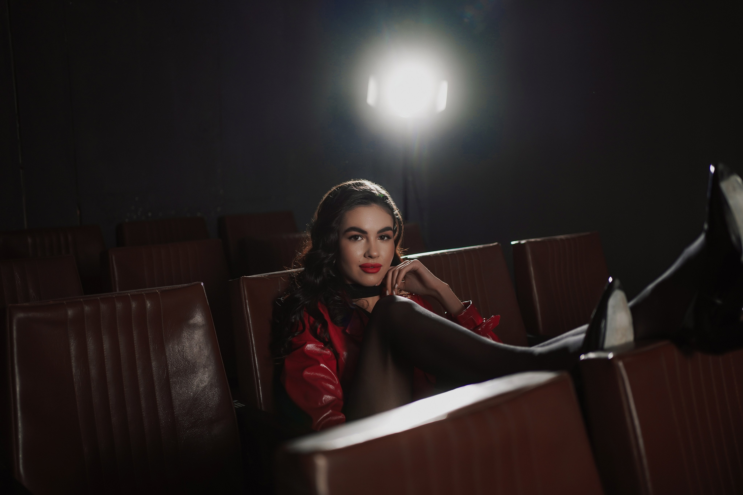 Женский фотограф Ростов-на-Дону, Новочеркасск, Аксай. Фотосессия в фотостудии. Кинотеатр с Валерией. Свадебный фотограф в Ростове-на-Дону. Таинство Крещения и Венчания, семейные фотосессии. Алёна Чёботова