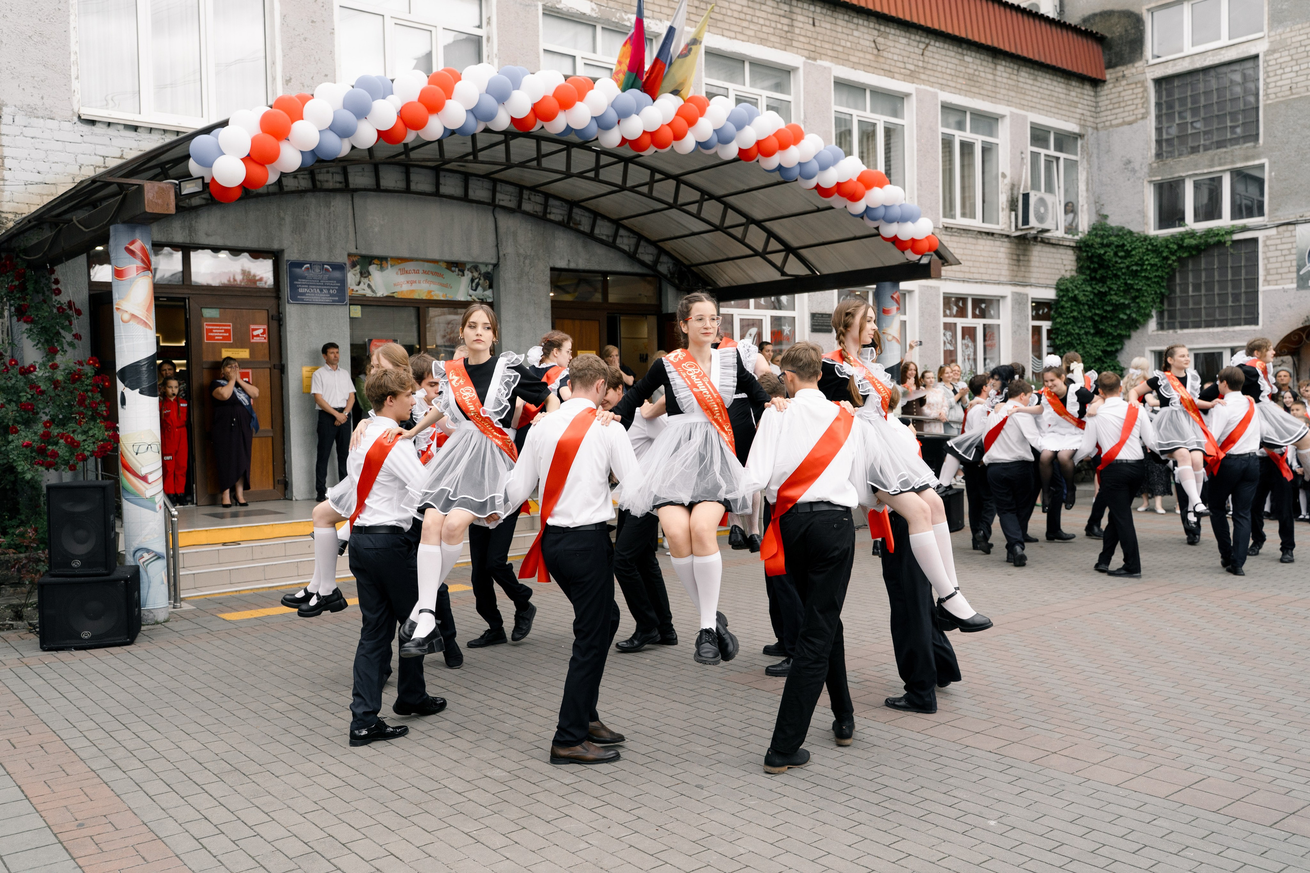 40 Школа последний звонок 2026. Выпускные альбомы Натальи Бутко: Новороссийск, Анапа, Геленджик