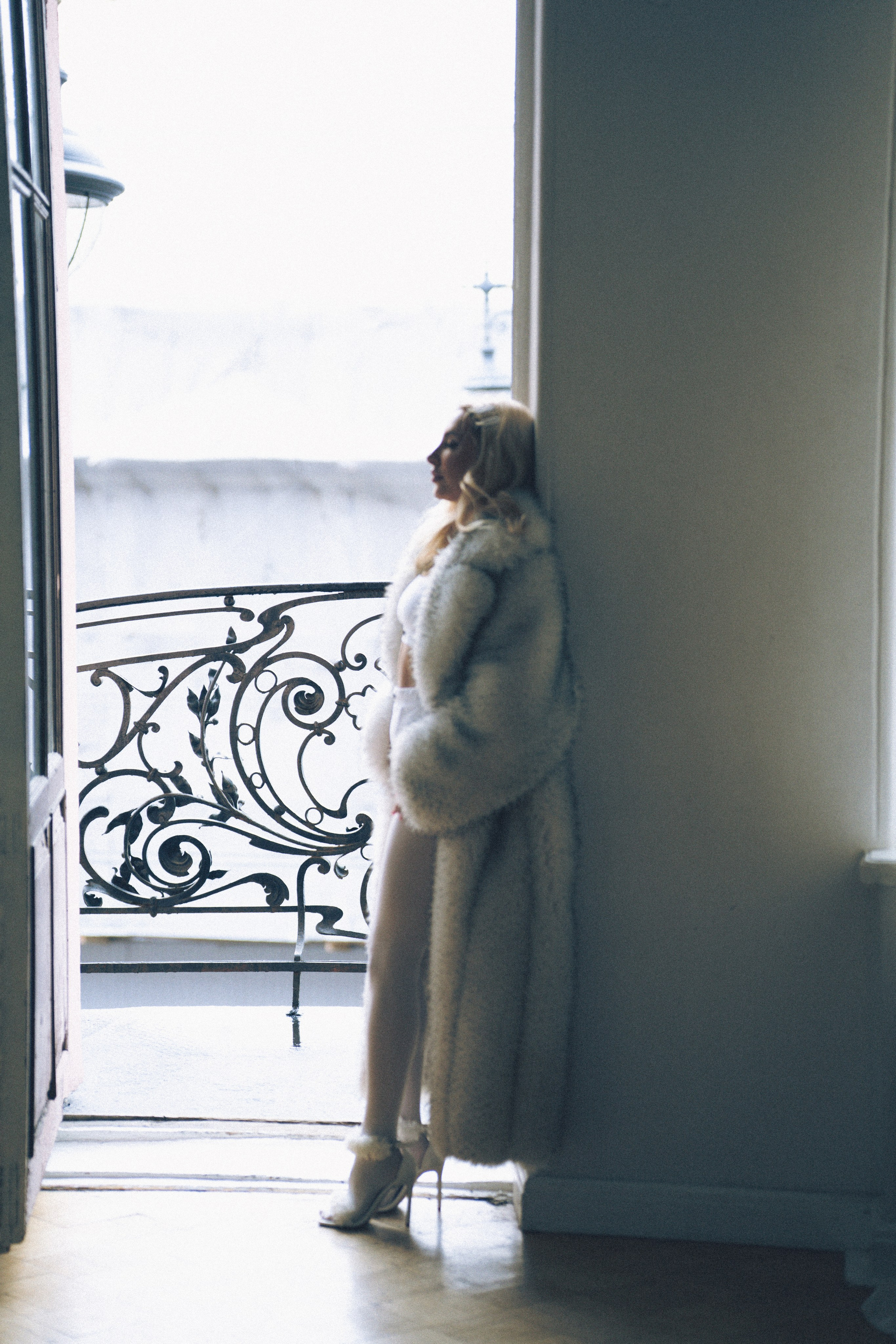 МИНИМАЛИЗМ В СТУДИИ НА ЧЕРНЫШЕВСКОЙ В СТУДИИ С БАЛКОНОМ. Профессиональный фотограф, Санкт-Петербург — Виктория Богомолова