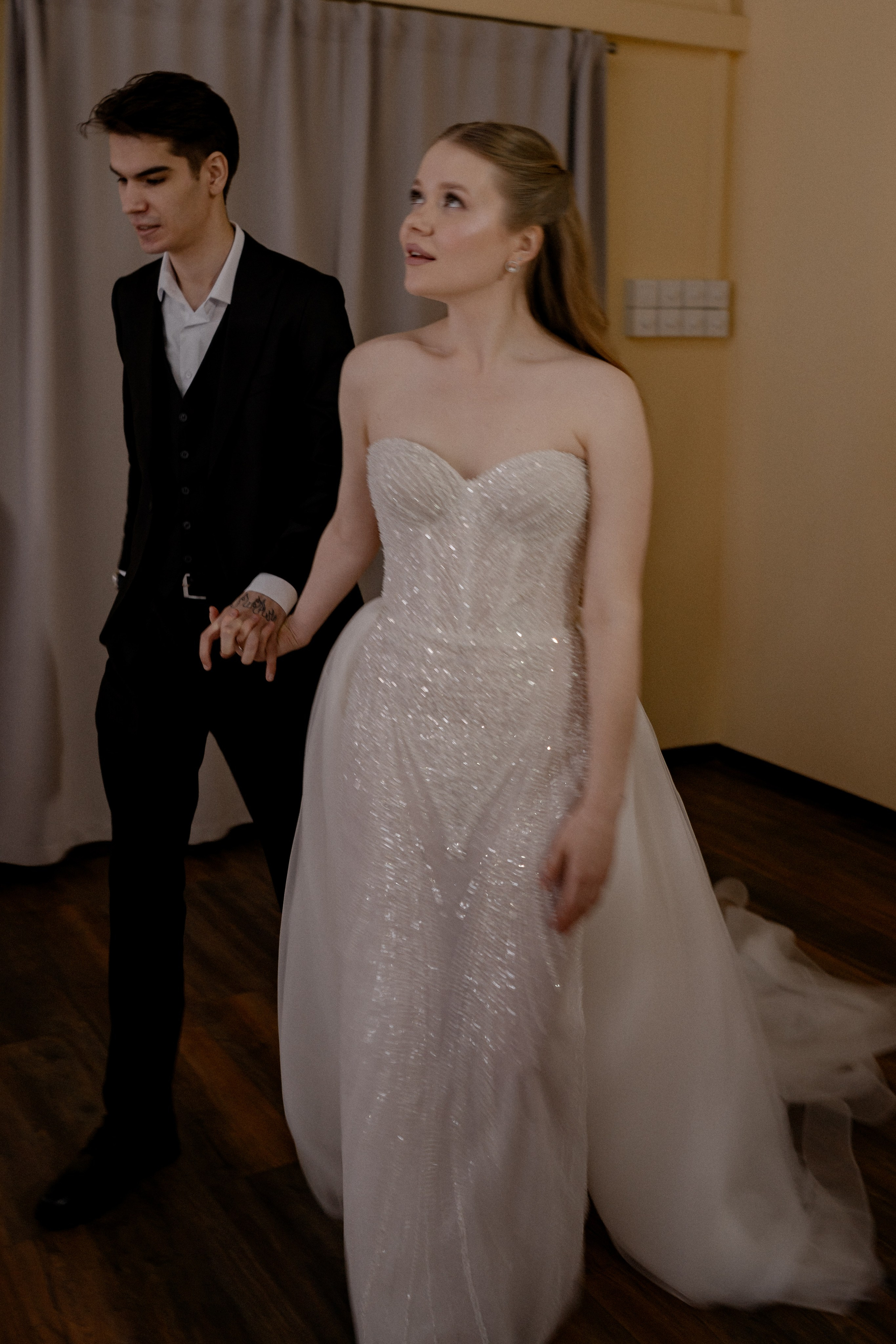 СВАДЕБНАЯ СЬЕМКА СБОРОВ В ОТЕЛЕ И ВЫЕЗД НА ЦЕРЕМОНИЮ (СНЯТО В СИБИРЕ В НИЖНЕВАРТОВСКЕ). Профессиональный фотограф, Санкт-Петербург — Виктория Богомолова