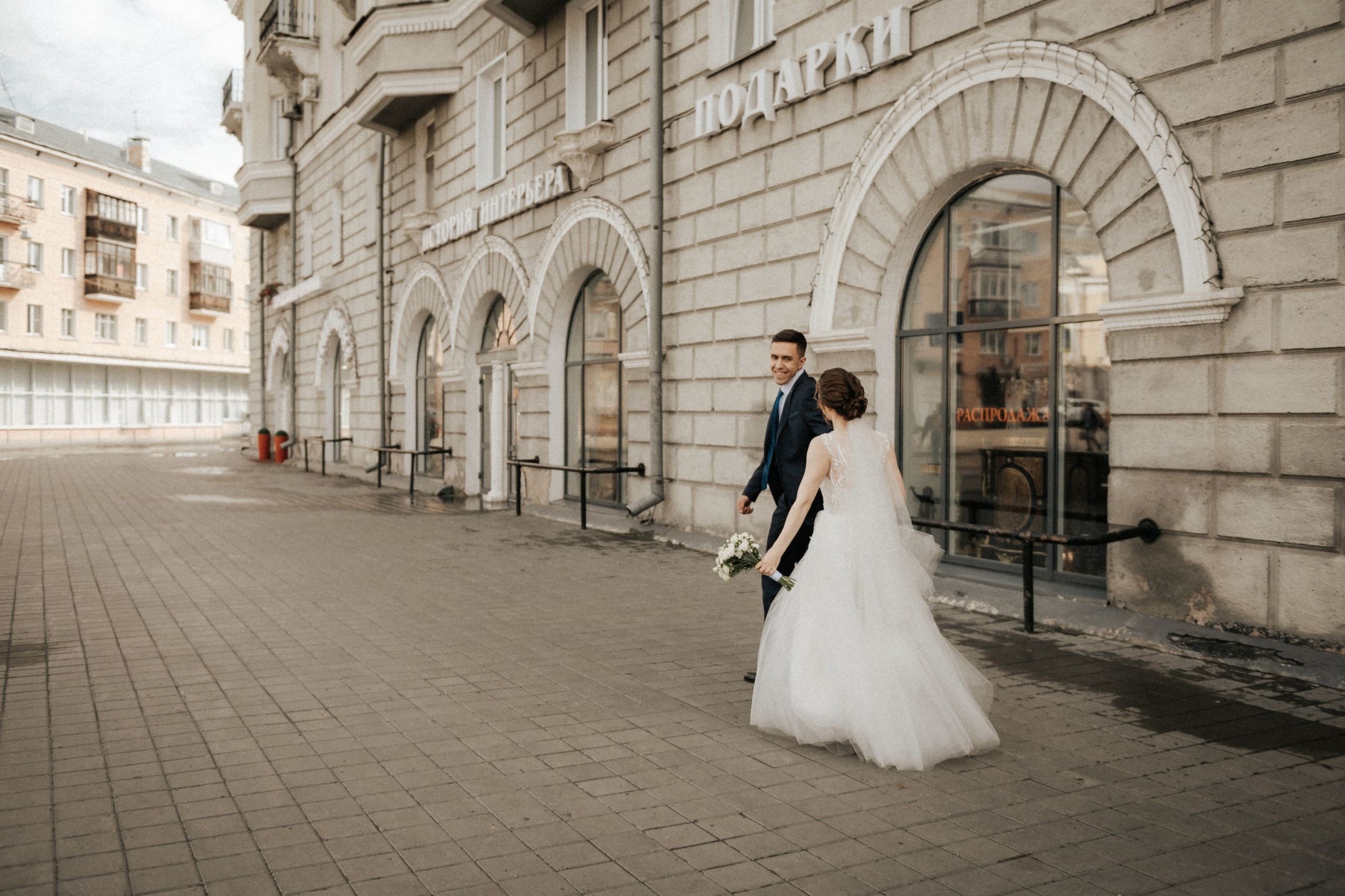 Свадебные фотографии. Фотограф в Барнауле Дарья Бутурлакина. Люби.Цени.Касайся