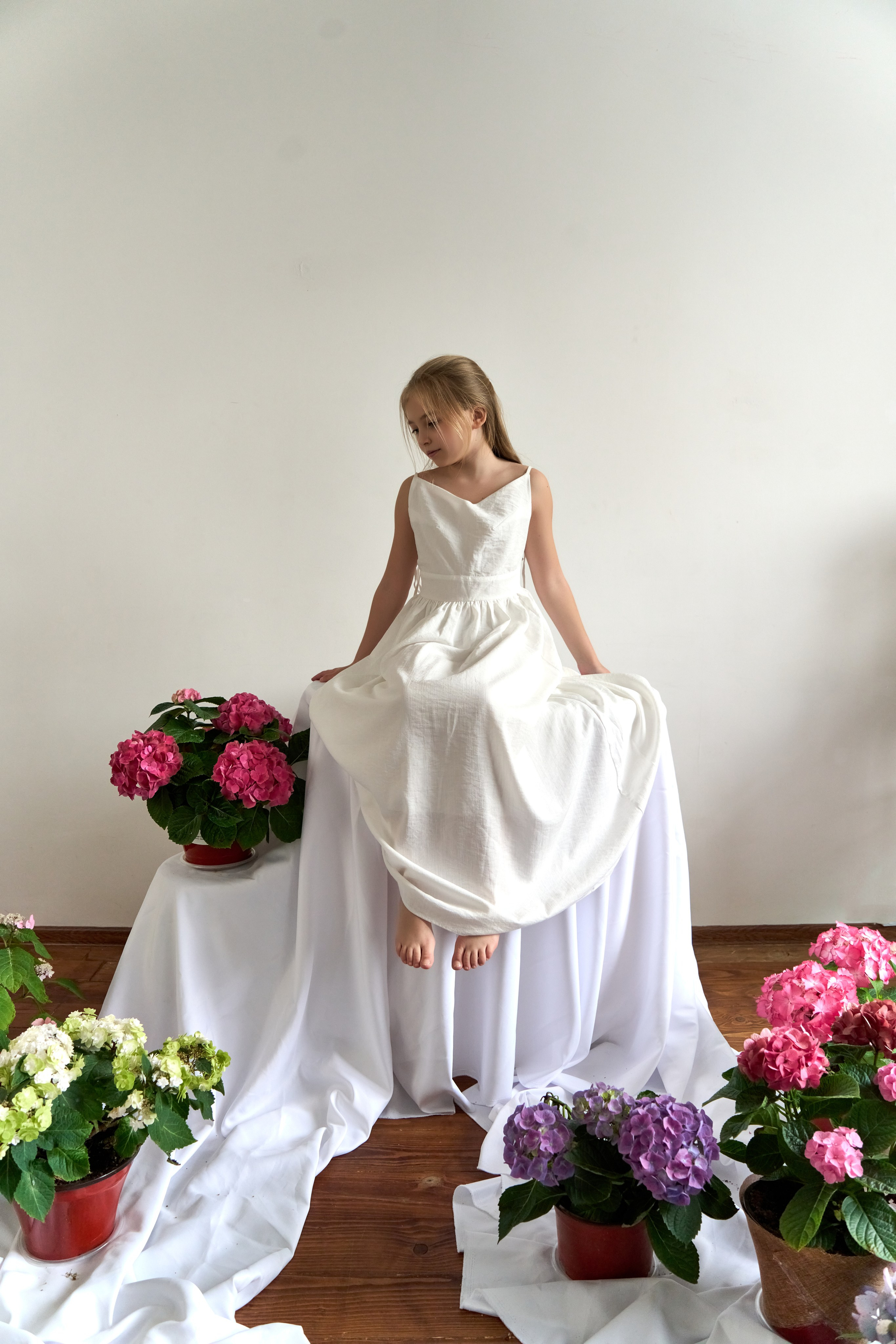 Мария в мыльных пузырях и гортензиях. Фотограф в Краснодаре Татьяна Вижевитова