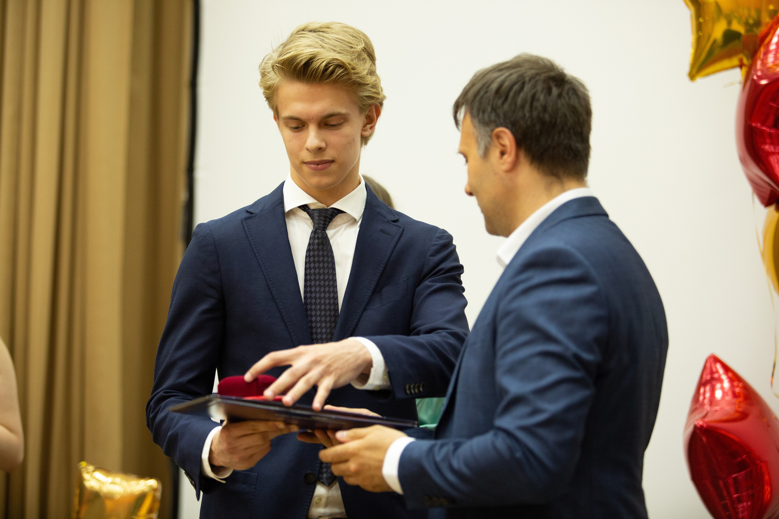 Выпускные. Репортажный фотограф в Москве Юрьев Денис