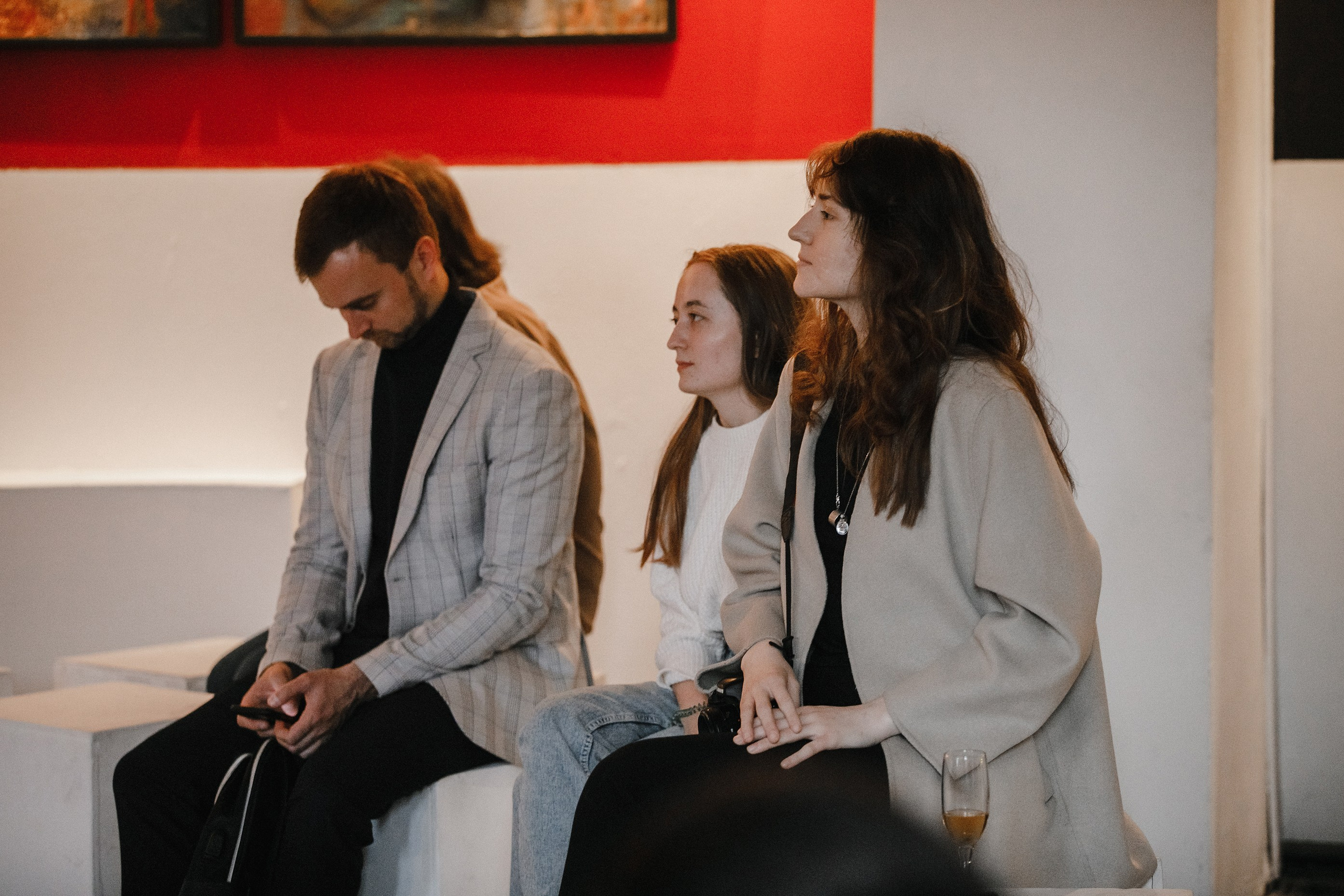 26.04.2023 // Мастер-класс Кати Монич. Фотовыставки serebro.gallery, в которых автором можешь стать ты! | Москва